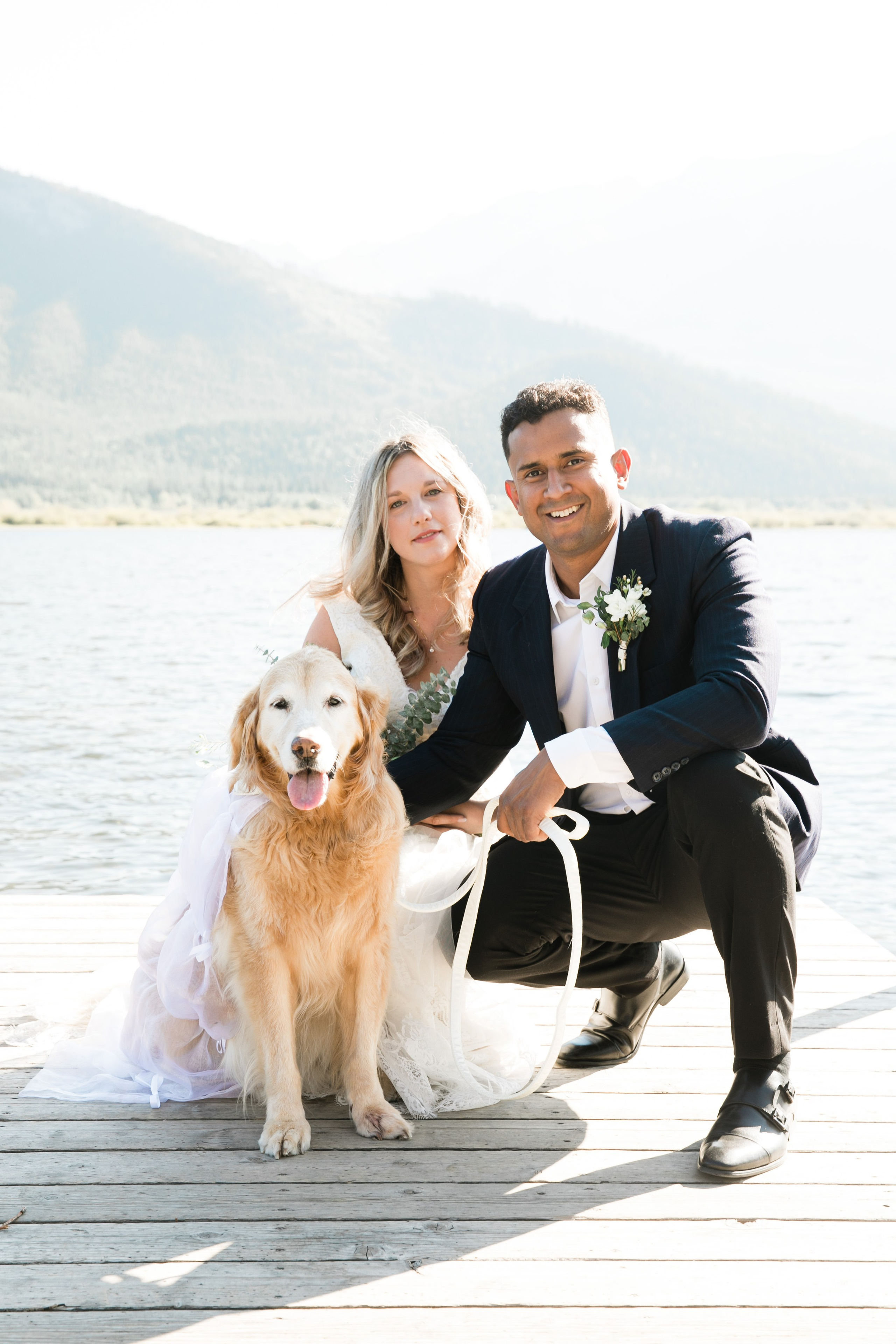 Dakota & Jarrett Wedding — Vermilion Lakes. Fotografía accesible en Calgary