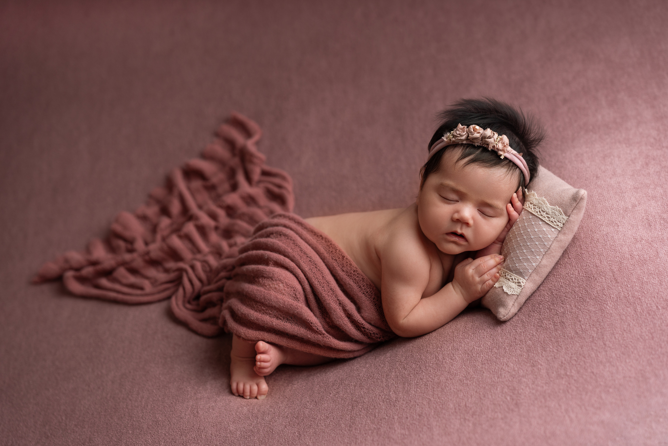 Family and newborn photographer Alla Darkina. Hills District, Sydney. Newborn and family photographer. Hills District. Sydney