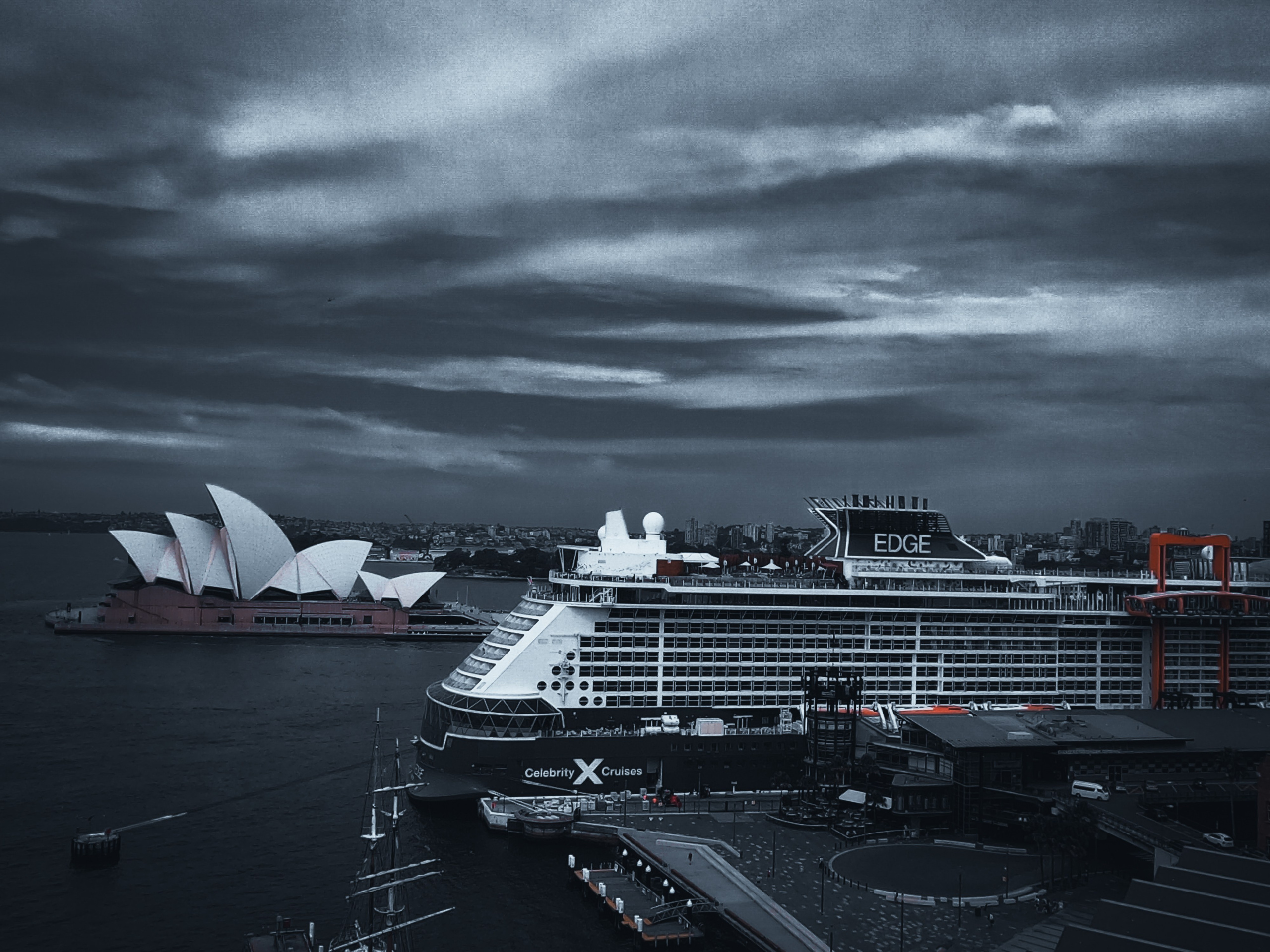 WallMuse. MHCreative is family-oriented photographer based in SYDNEY