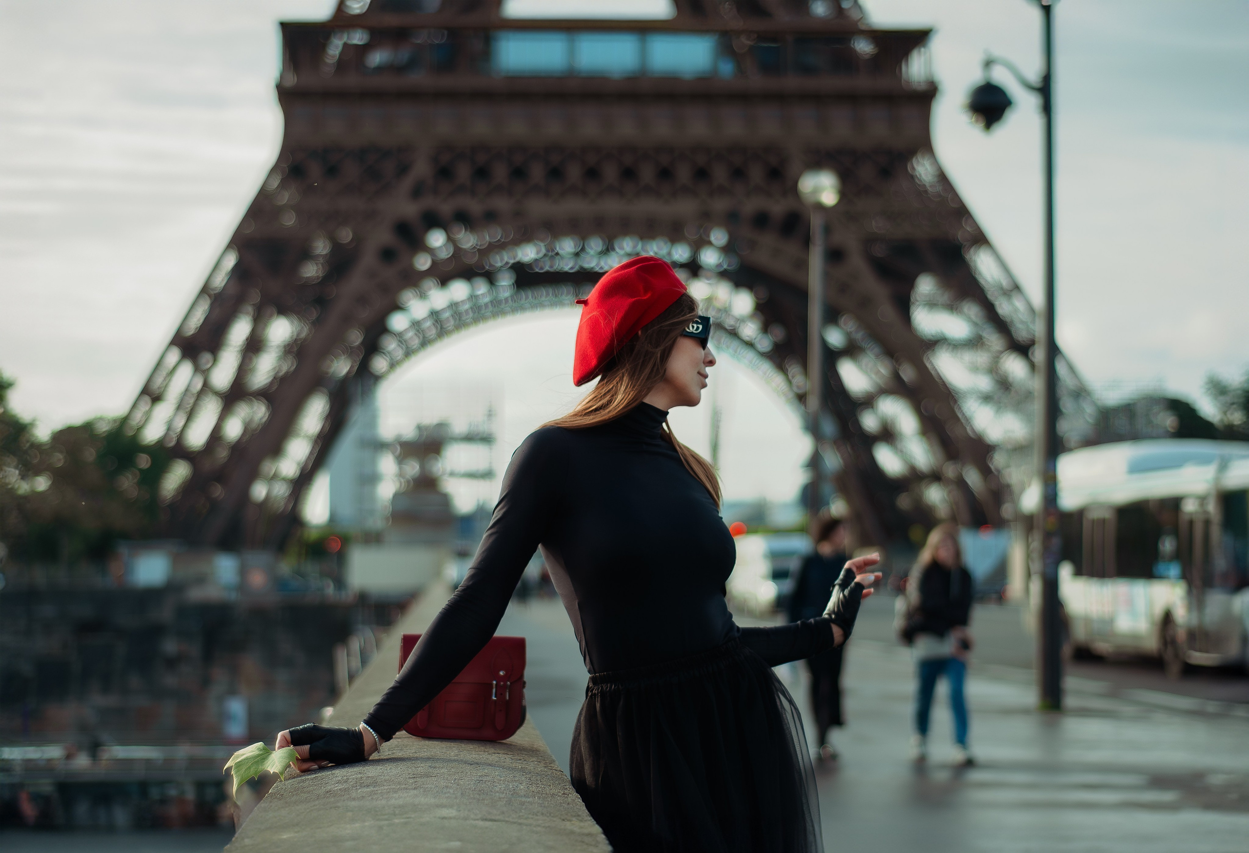 Фотосессия с подругой в Париже. Фотограф в Париже Полина Осипова