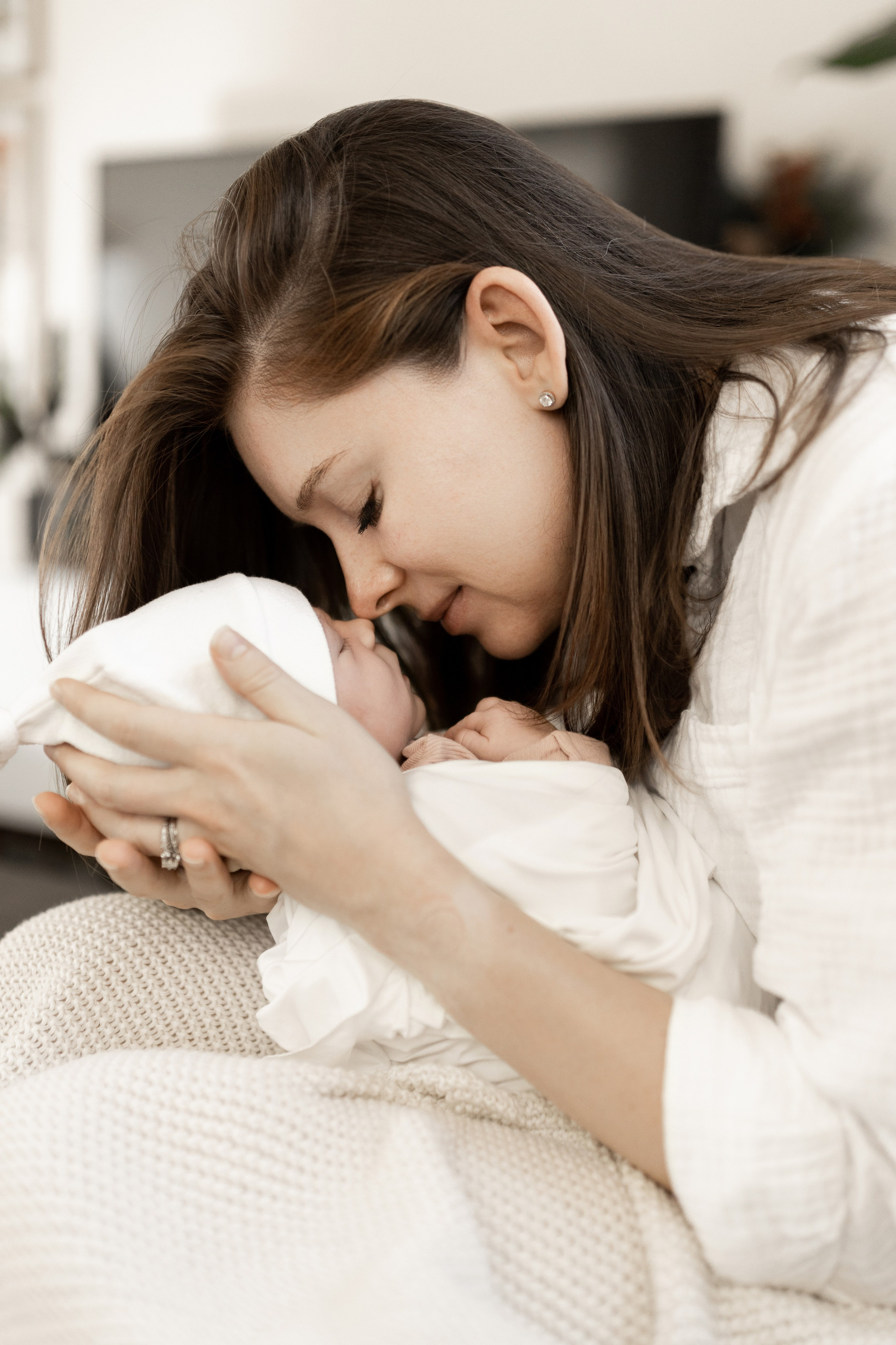 Newborn Lifestyle. Family photographer in Bay Area, California