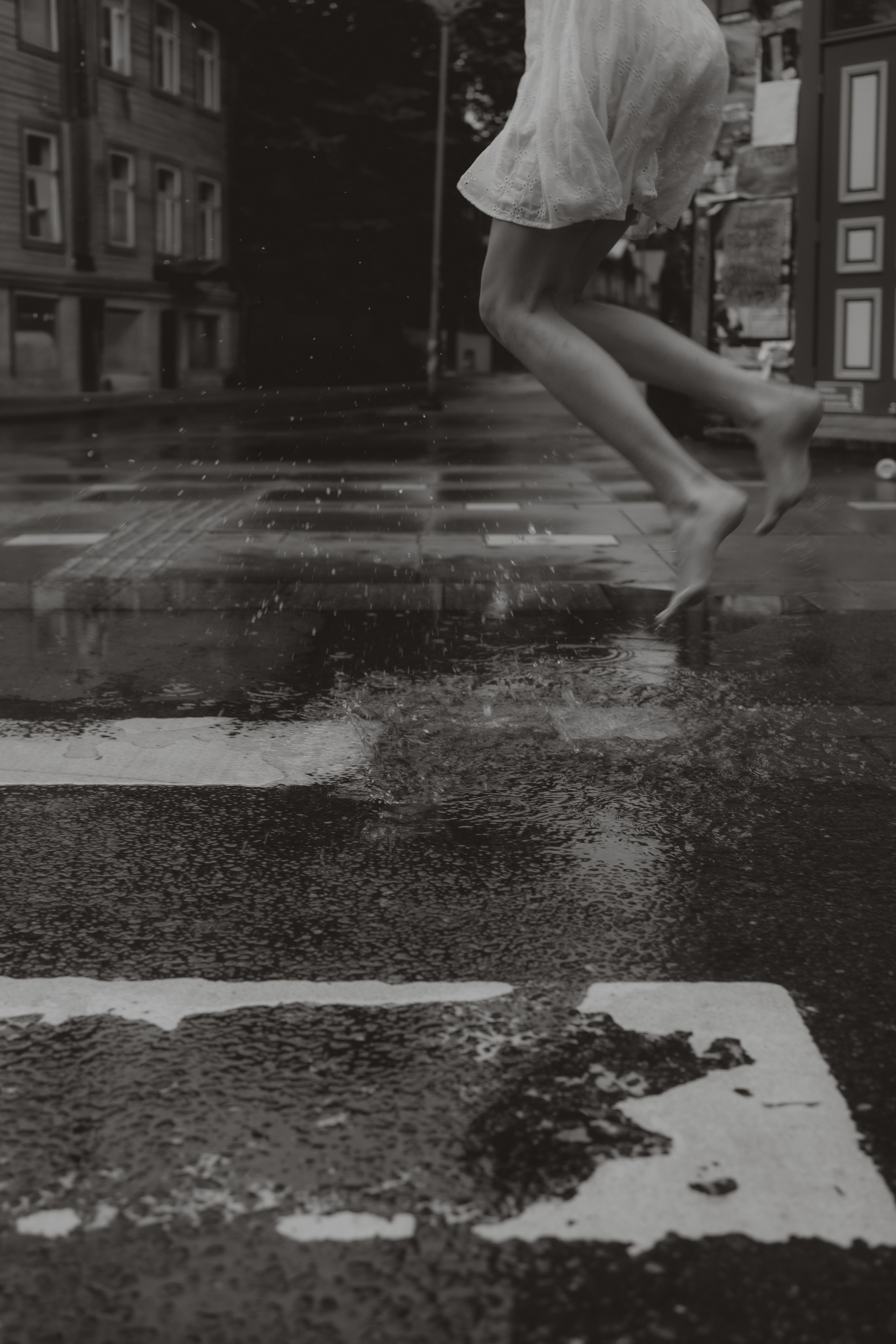 She steps past the edge. Anna Chekryshova — Authorial Portrait Photographer in Tallinn