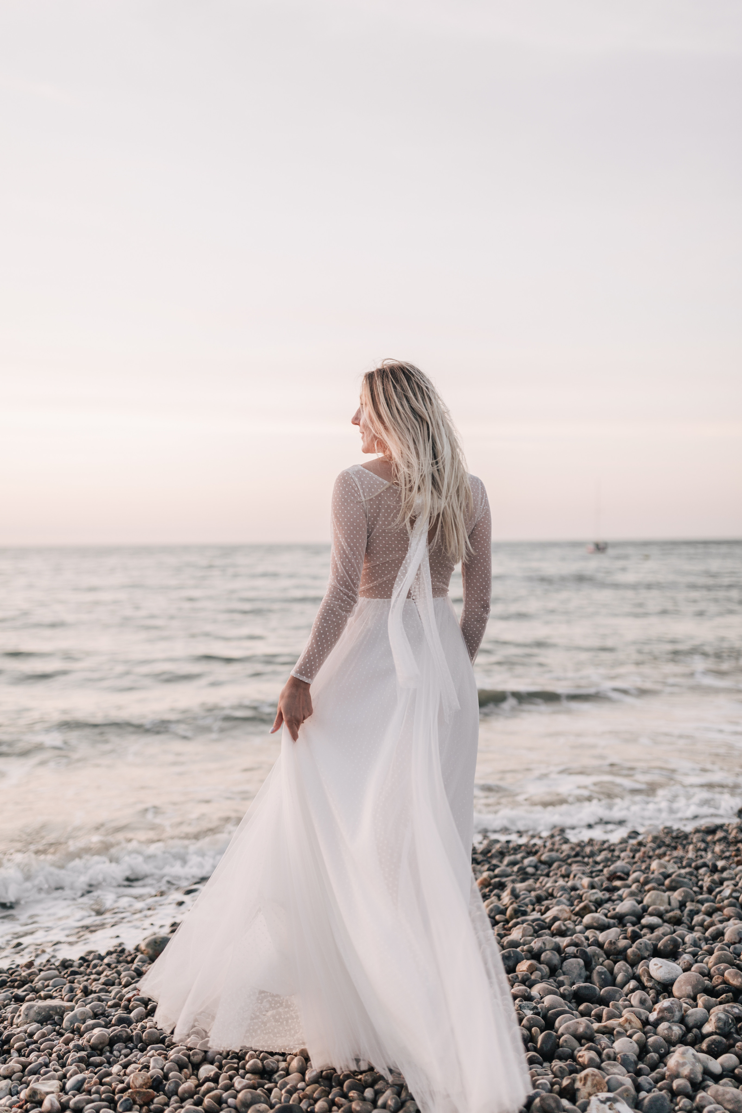 Wedding shooting at sea on Etretat (Maryna & Clement). Фотограф, Руан, Франция
