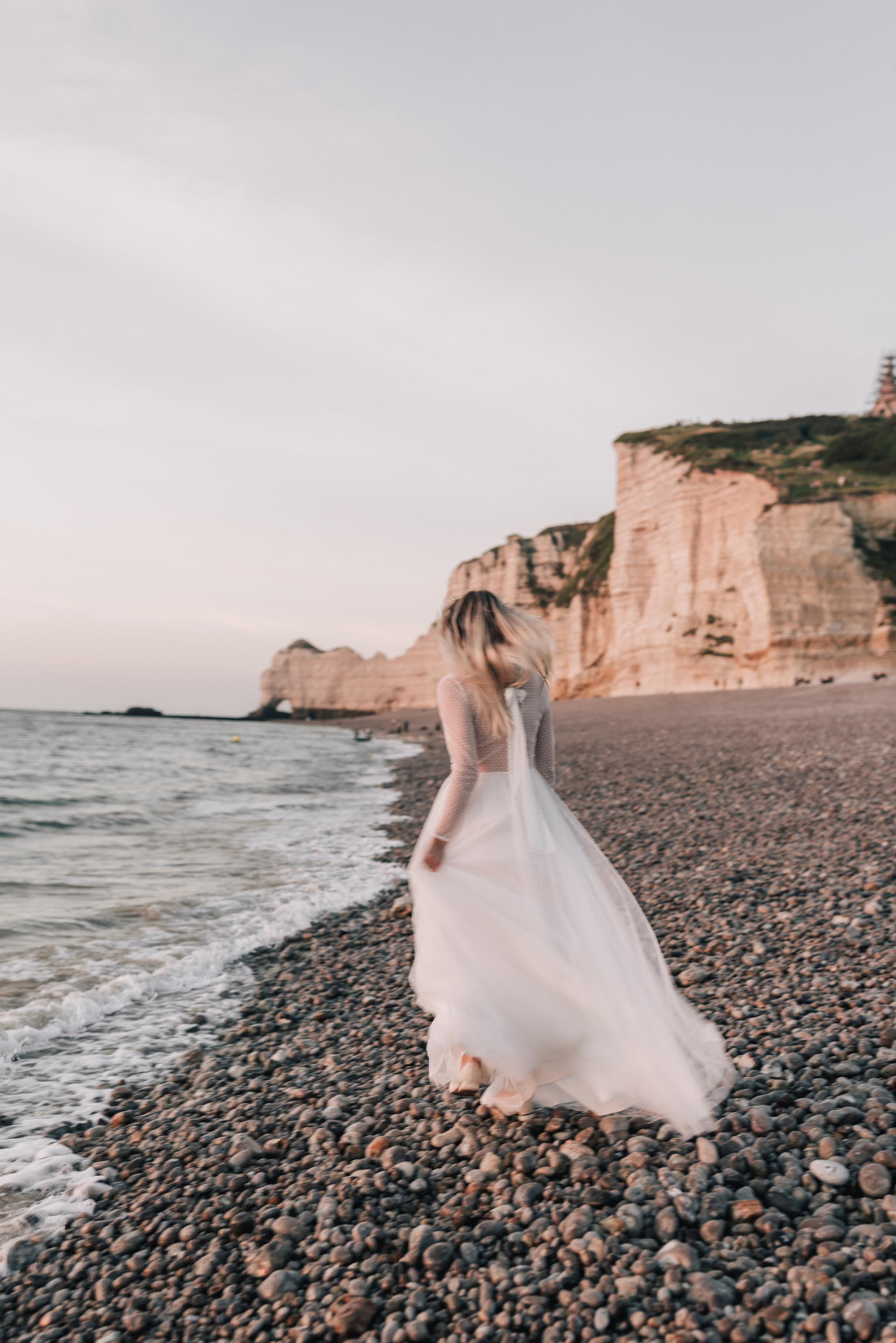 Wedding shooting at sea on Etretat (Maryna & Clement). Фотограф, Руан, Франция