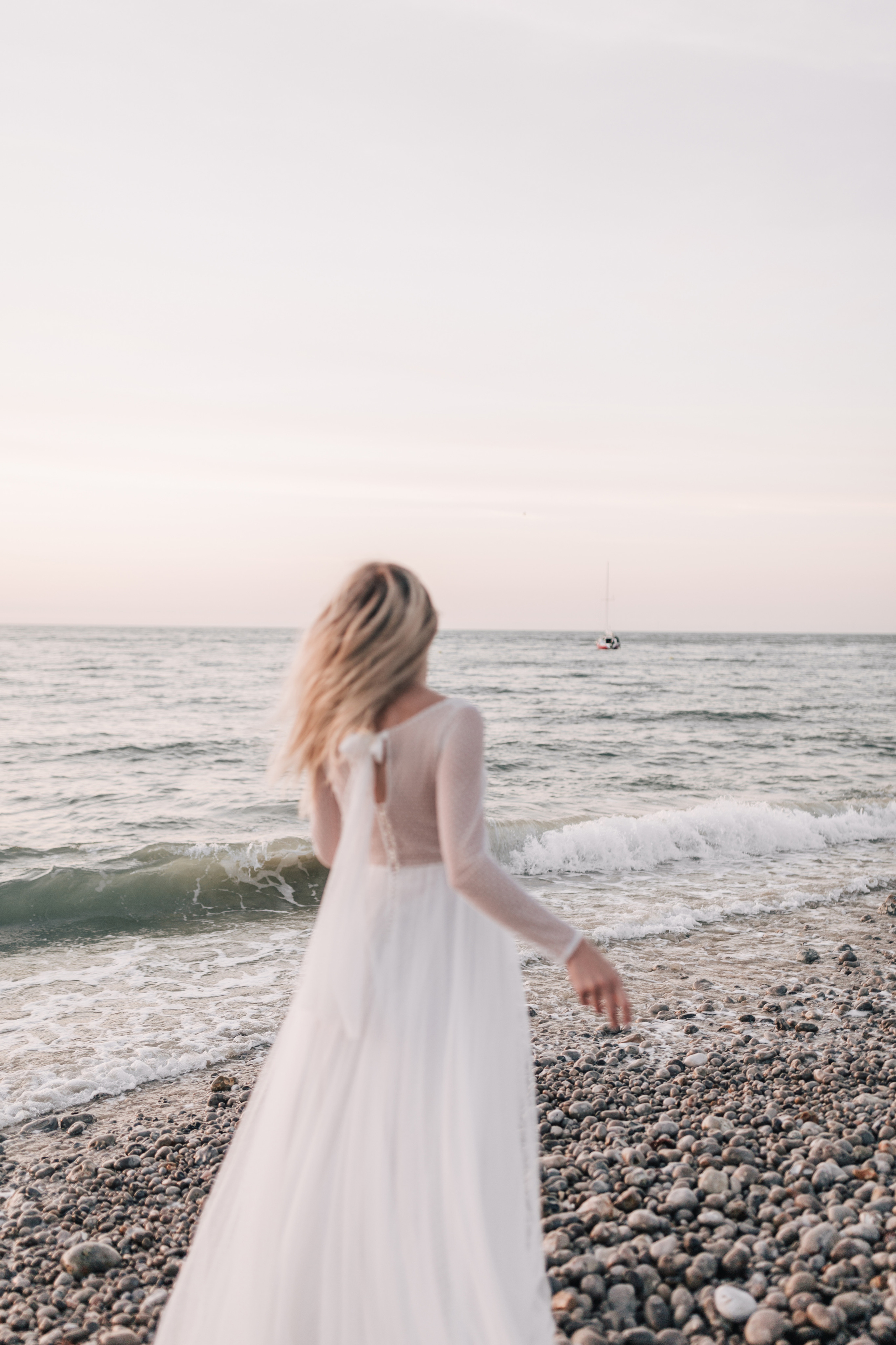 Wedding shooting at sea on Etretat (Maryna & Clement). Фотограф, Руан, Франция