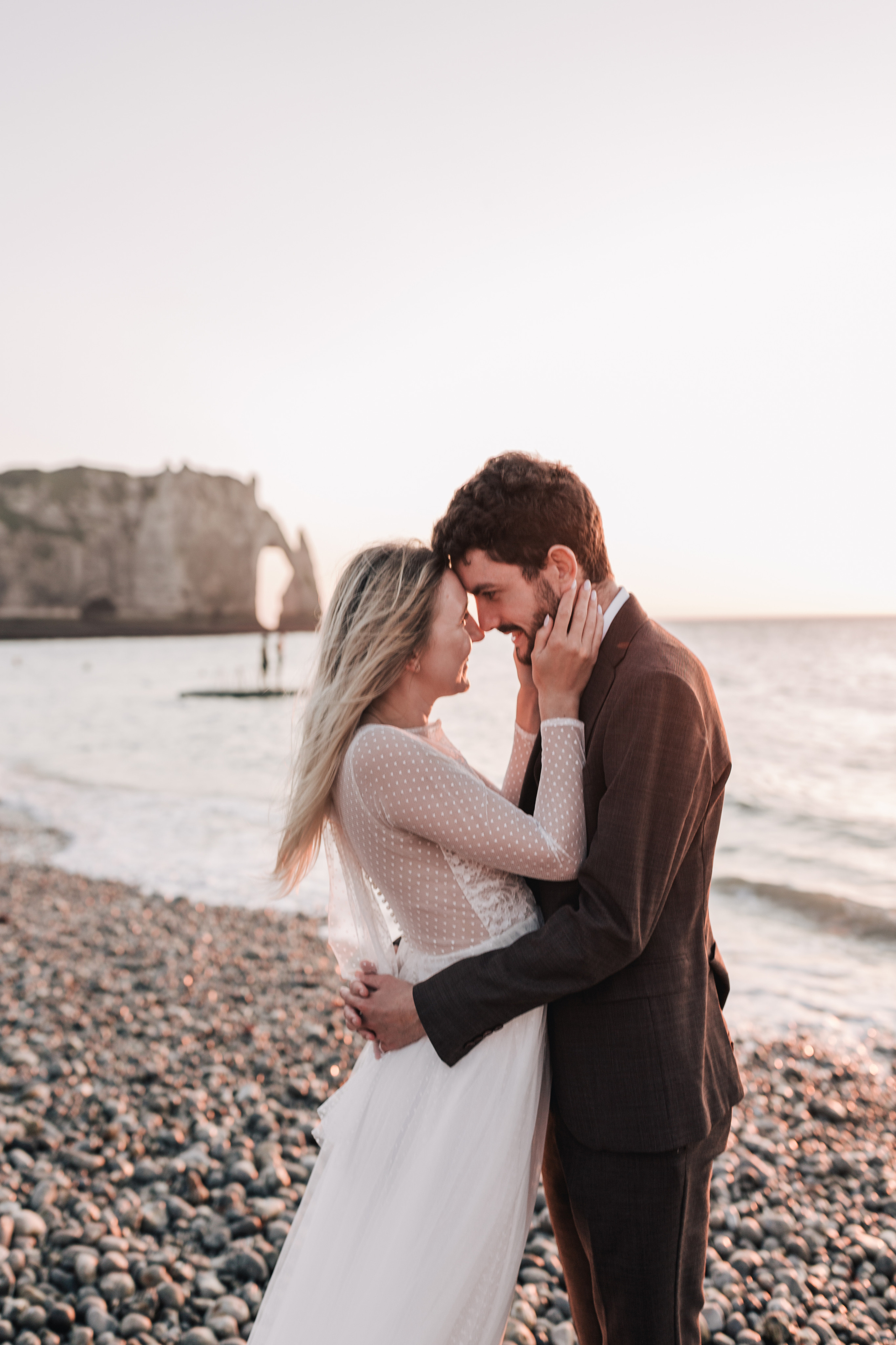 Wedding shooting at sea on Etretat (Maryna & Clement). Фотограф, Руан, Франция