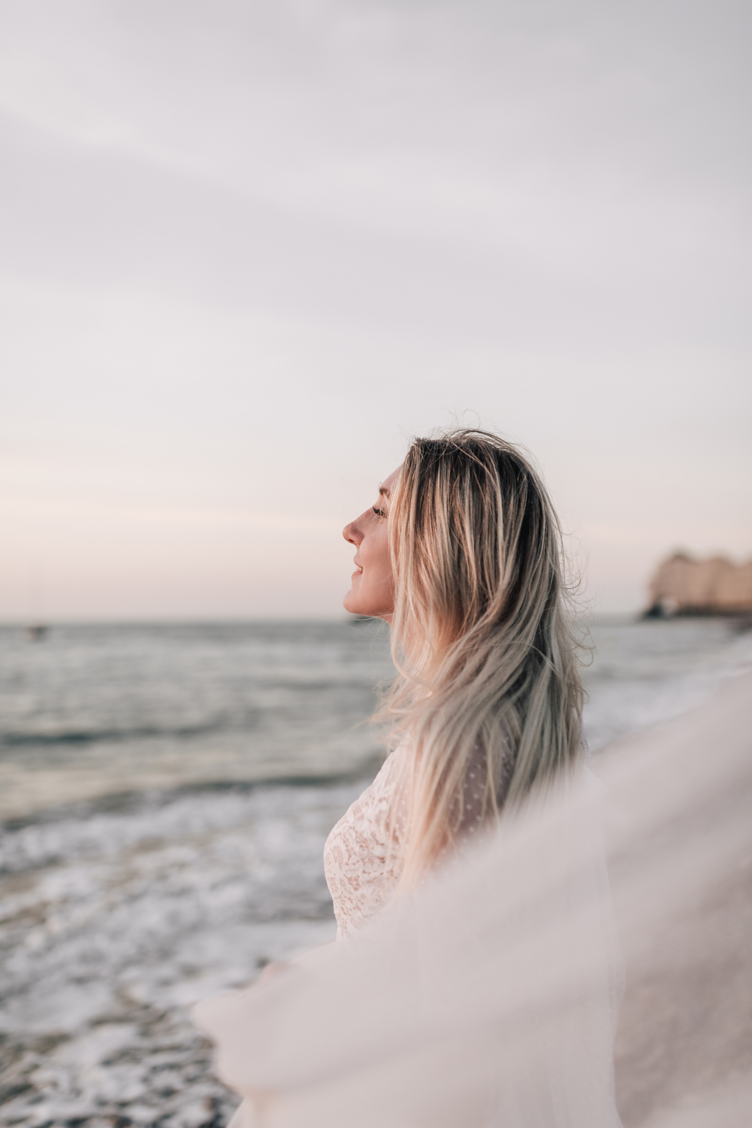 Wedding shooting at sea on Etretat (Maryna & Clement). Фотограф, Руан, Франция