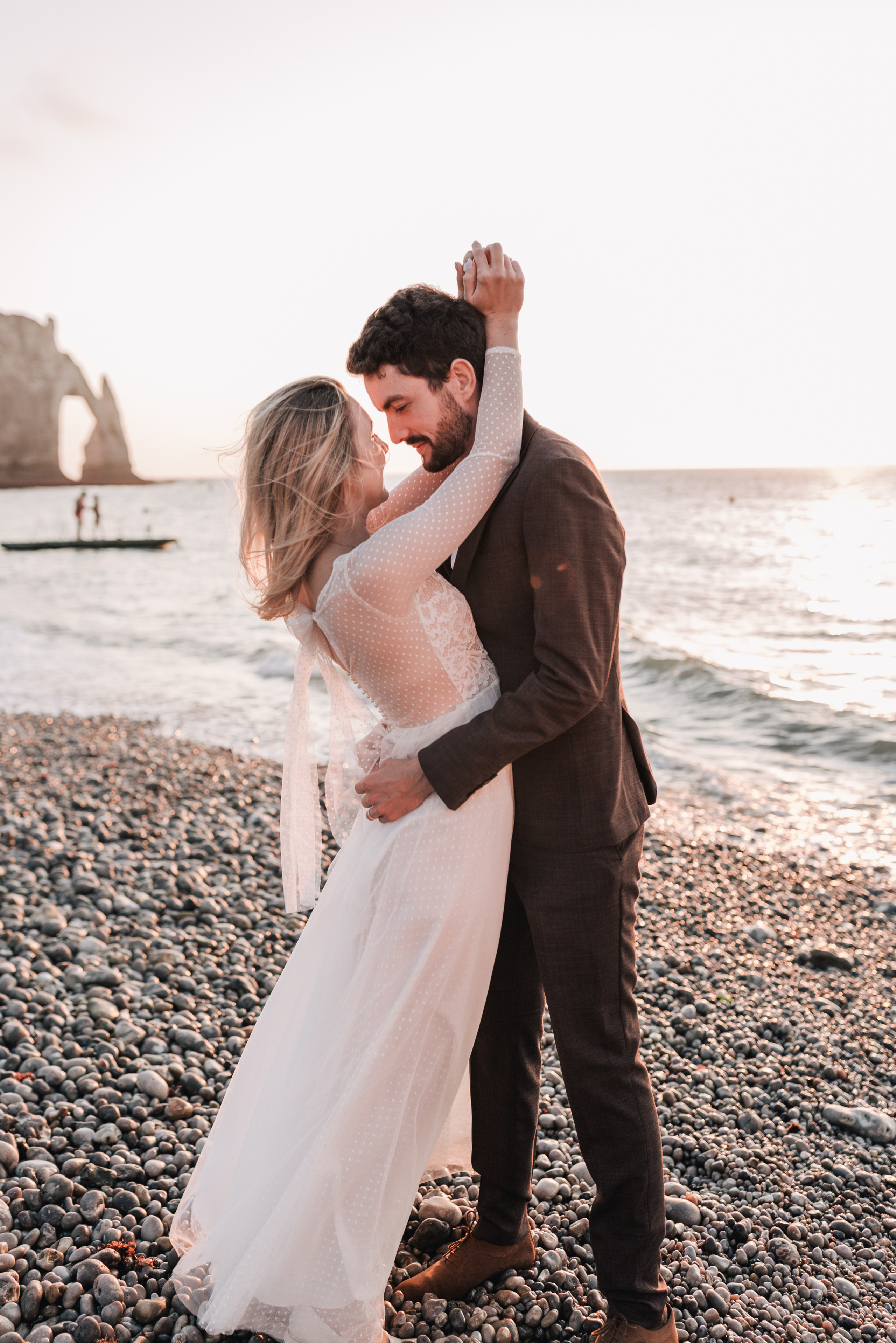 Wedding shooting at sea on Etretat (Maryna & Clement). Фотограф, Руан, Франция