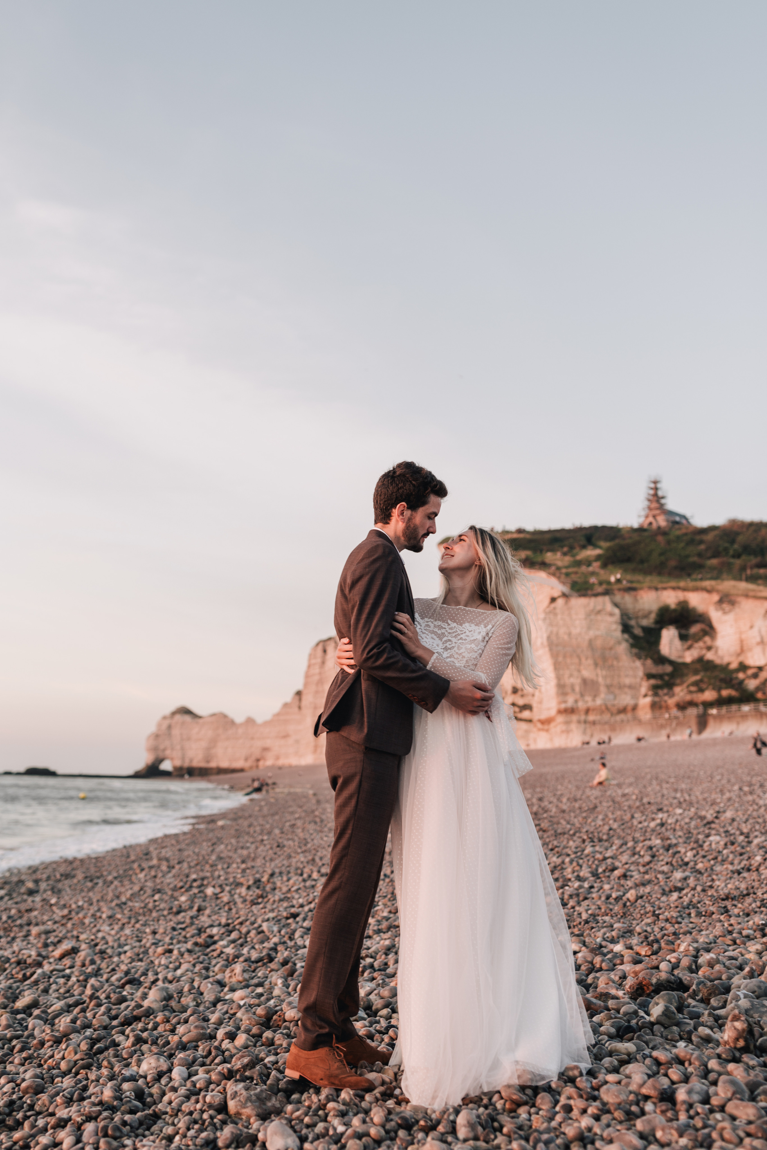 Wedding shooting at sea on Etretat (Maryna & Clement). Фотограф, Руан, Франция