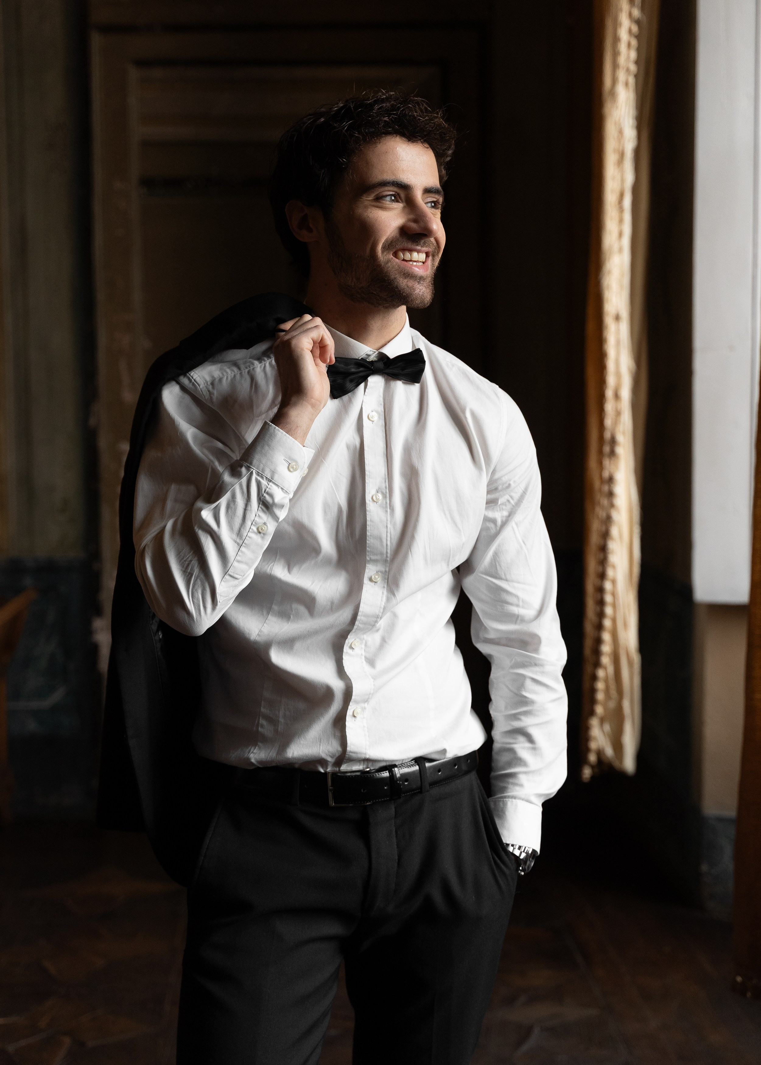 Intimate wedding in Milan. Proposal Photographer in Lake Como