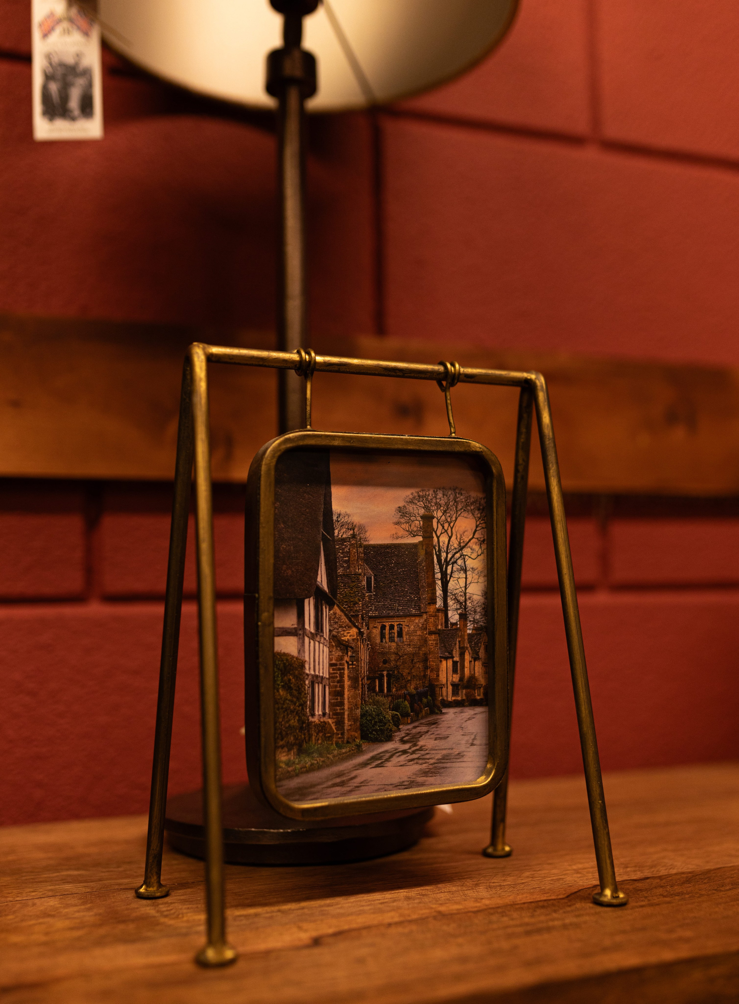 JOGH BARDALE. Lero Photographer and a set designer|individual custom portrait and advertising photography in Zutphen