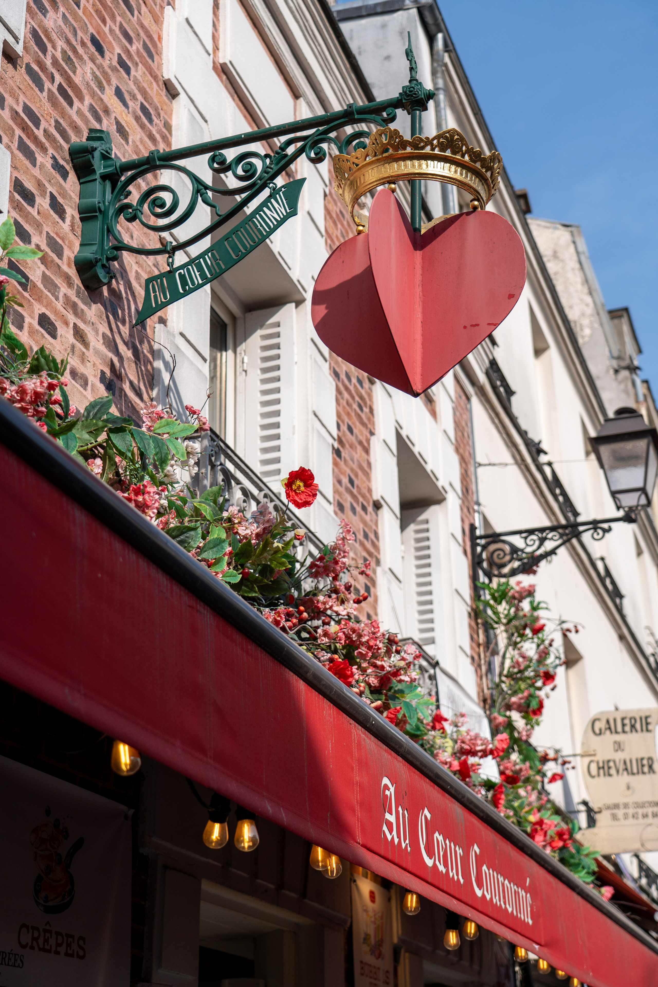 Streets of Paris. URBANSTREETFILES.ART