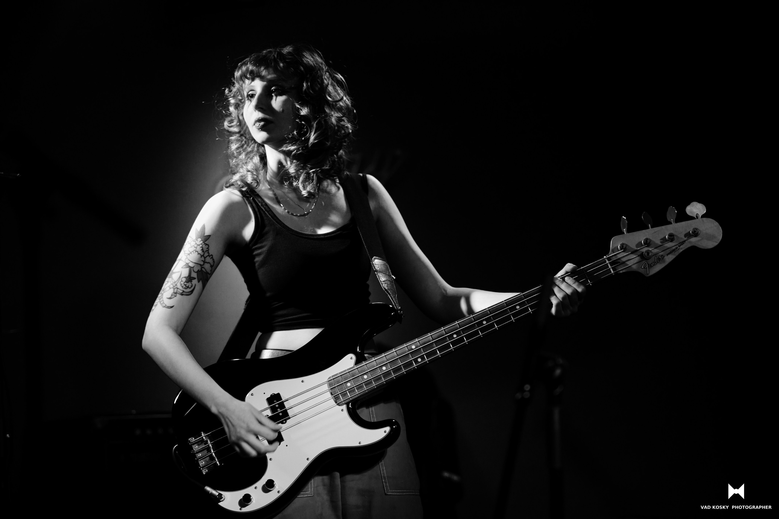 Crimson bass — Mary Bar Haifa 28.11.25. Vad Kosky Photographer