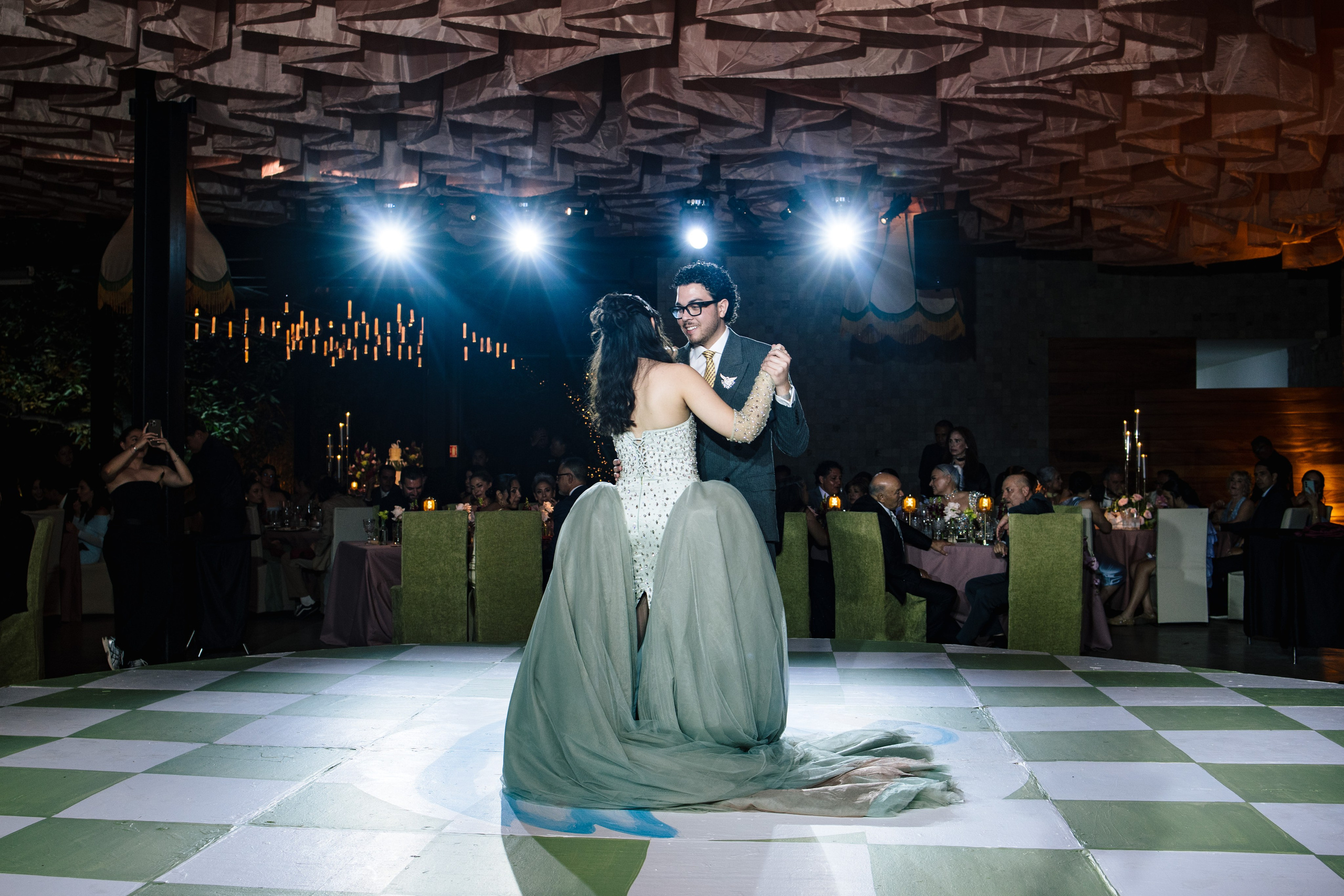 XV Luna. Wedding Photographer Ruth Preciado