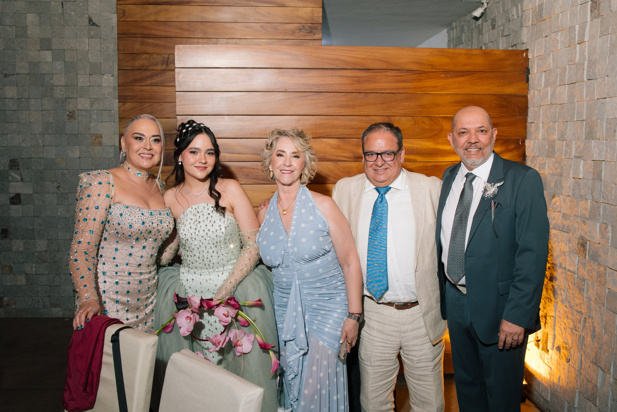 XV Luna. Wedding Photographer Ruth Preciado