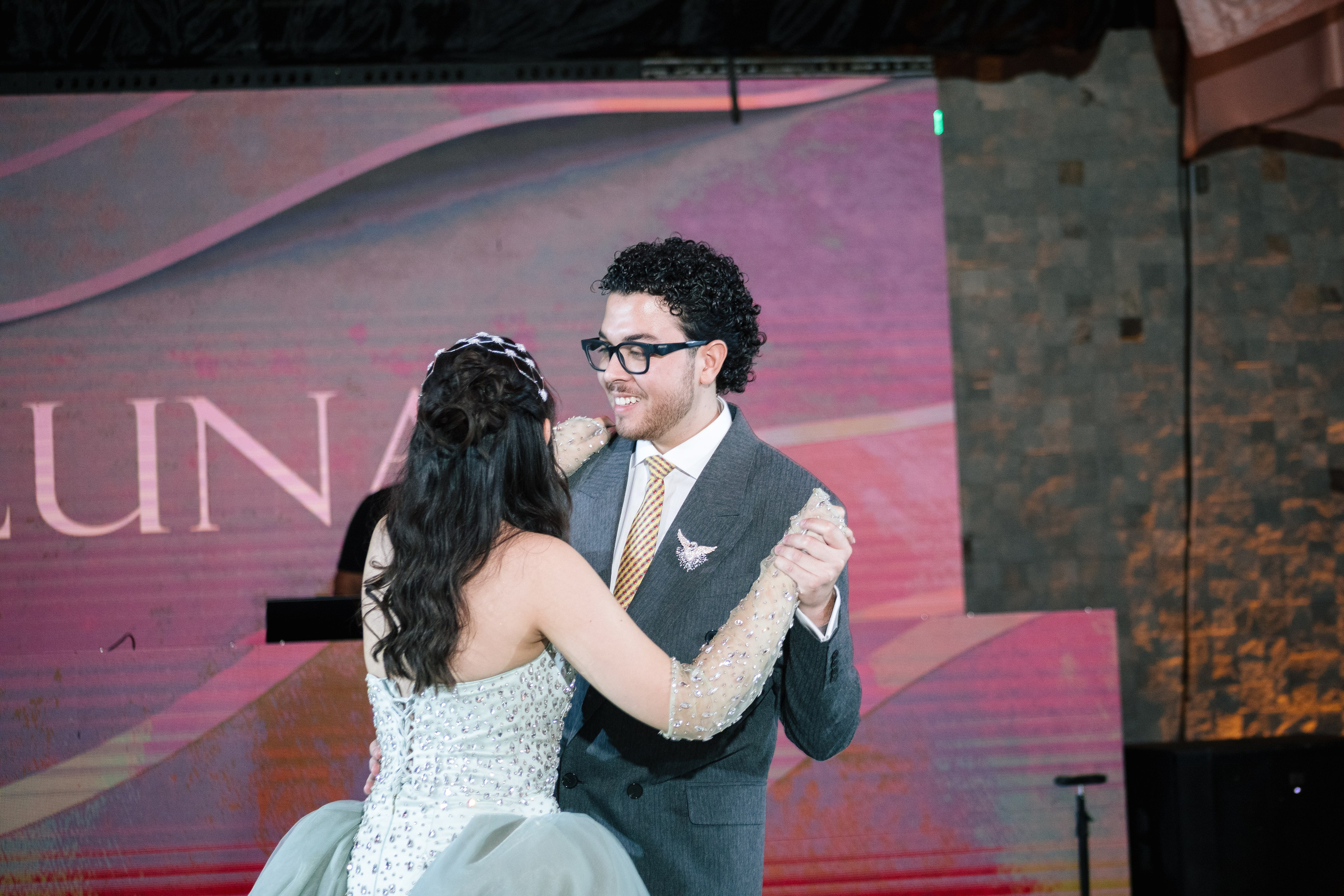 XV Luna. Wedding Photographer Ruth Preciado