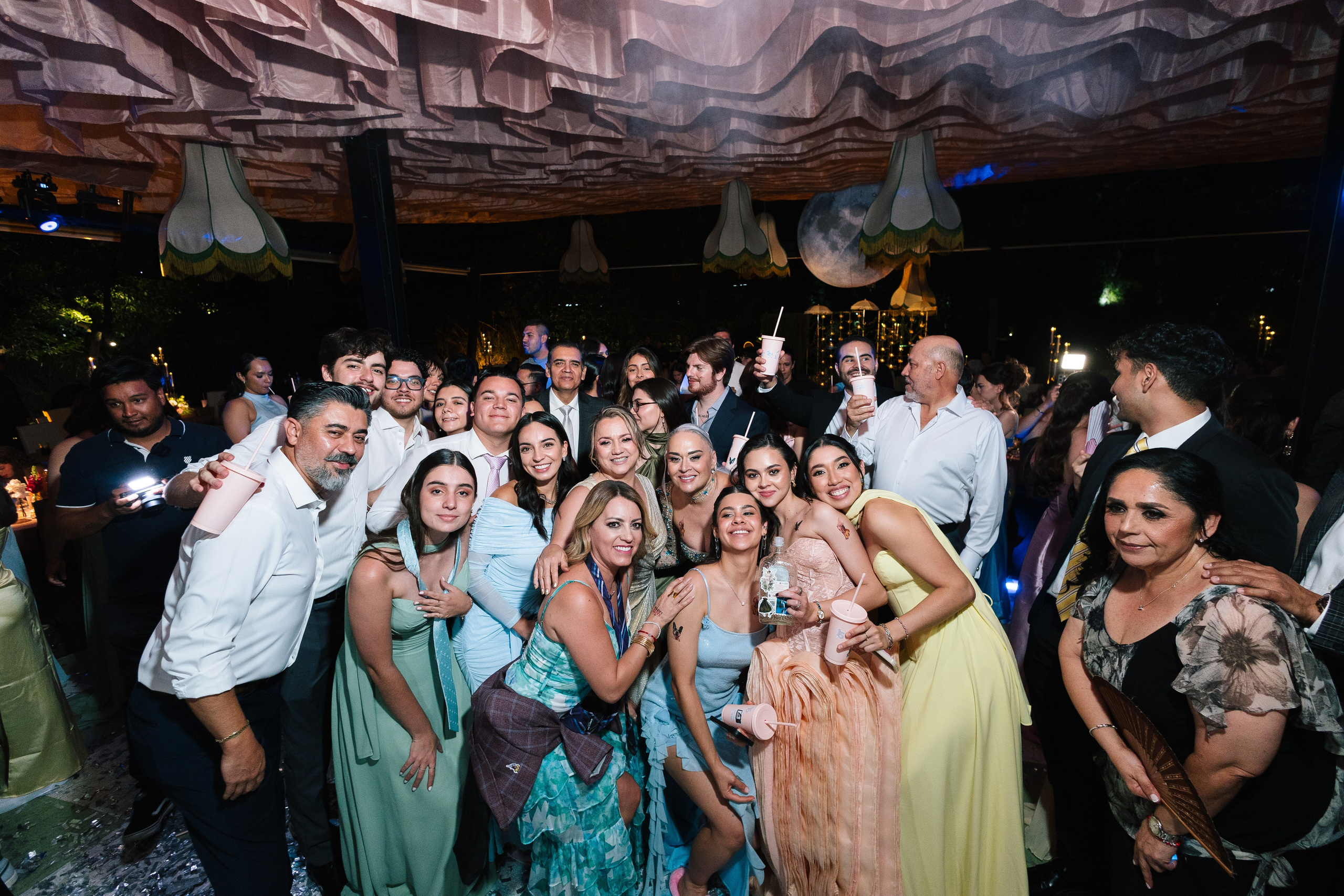 XV Luna. Wedding Photographer Ruth Preciado