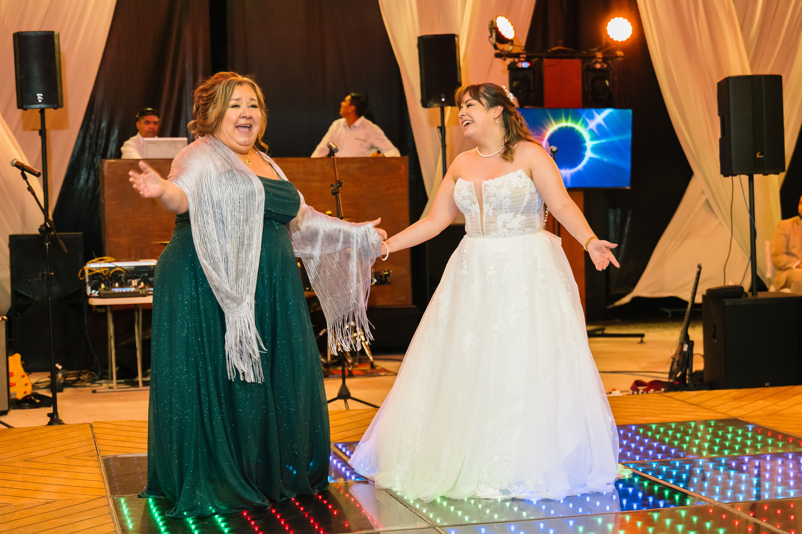 Athzi y Marco. Wedding Photographer Ruth Preciado