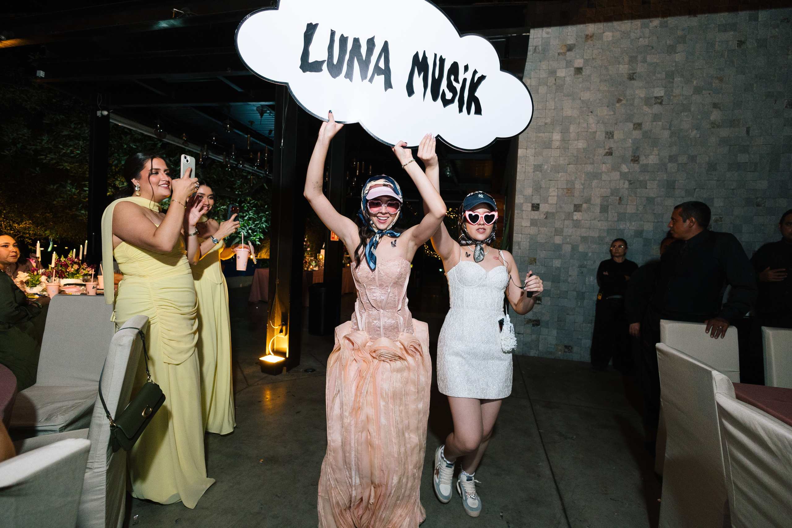 XV Luna. Wedding Photographer Ruth Preciado