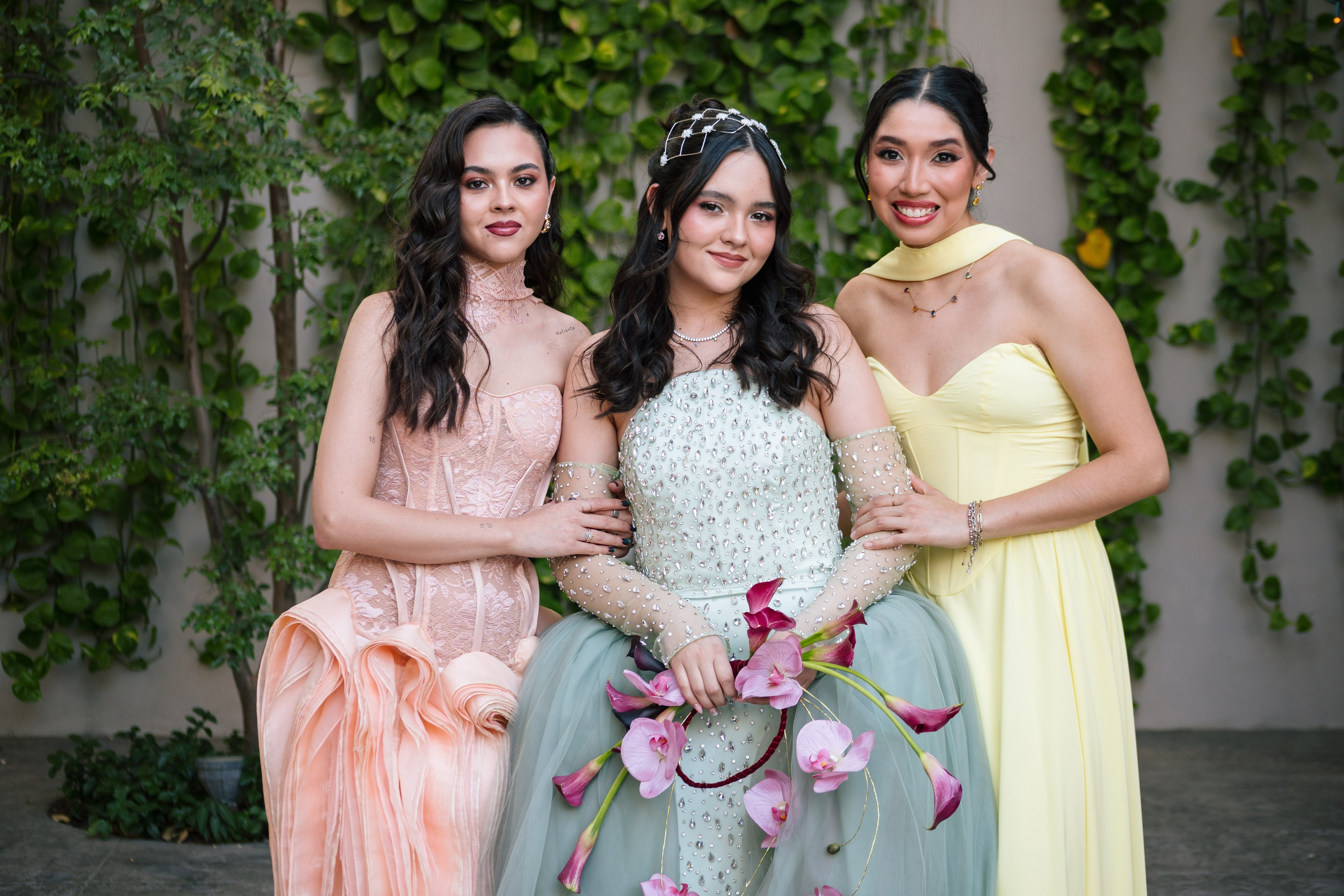 XV Luna. Wedding Photographer Ruth Preciado
