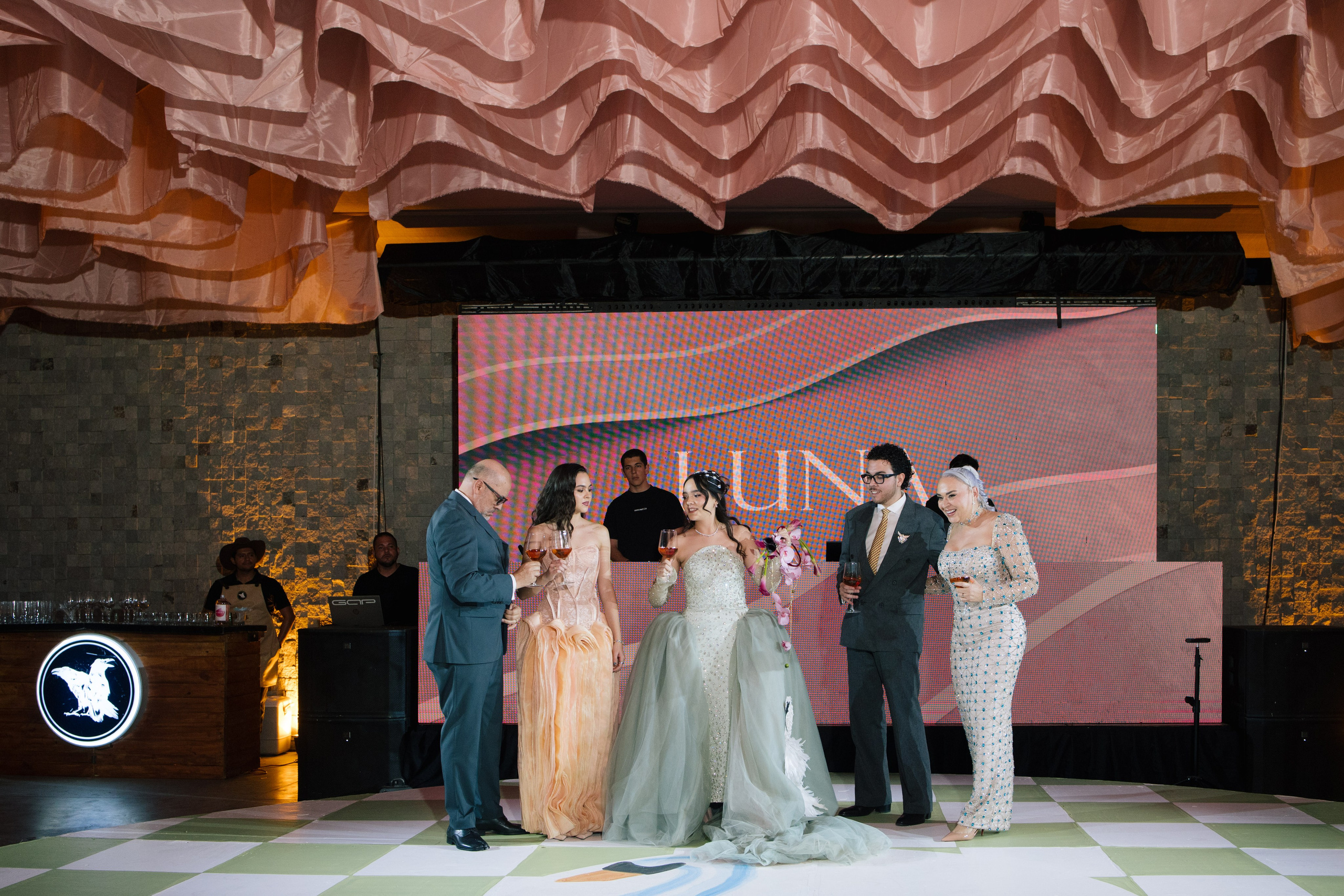 XV Luna. Wedding Photographer Ruth Preciado