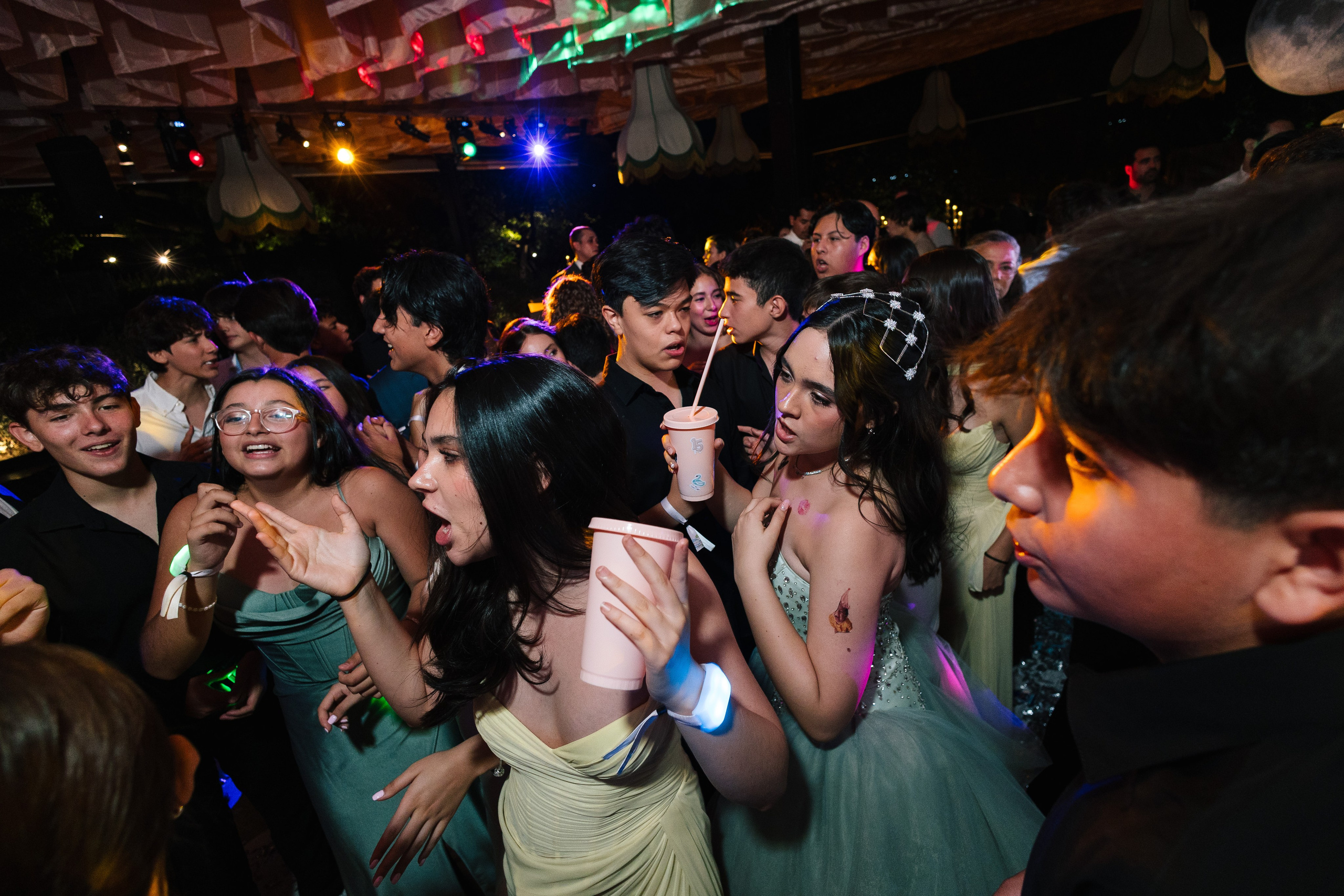 XV Luna. Wedding Photographer Ruth Preciado