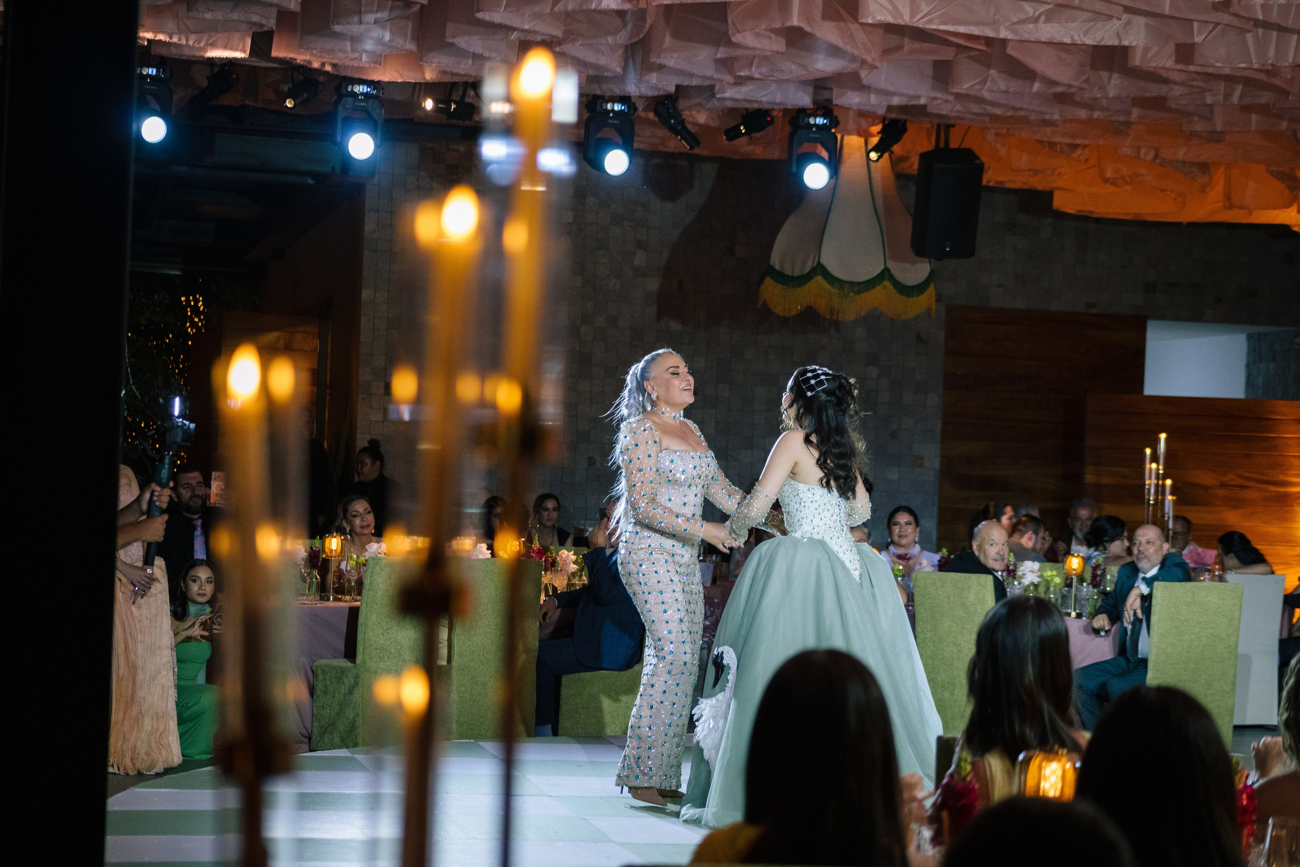 XV Luna. Wedding Photographer Ruth Preciado