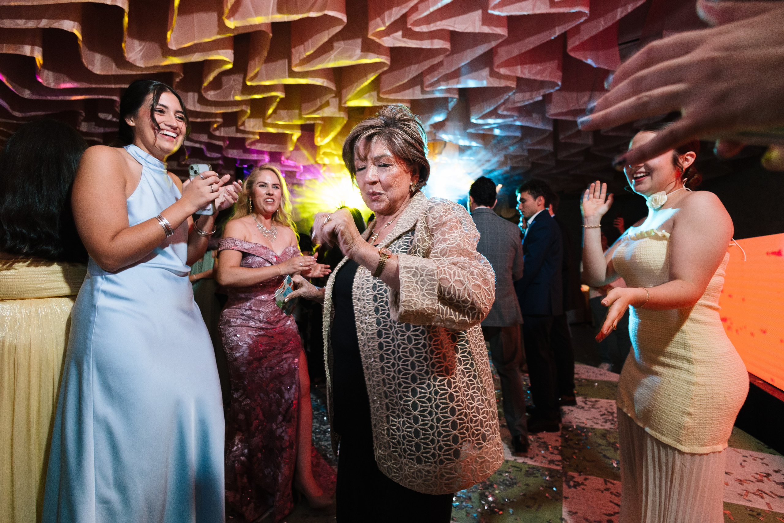 XV Luna. Wedding Photographer Ruth Preciado