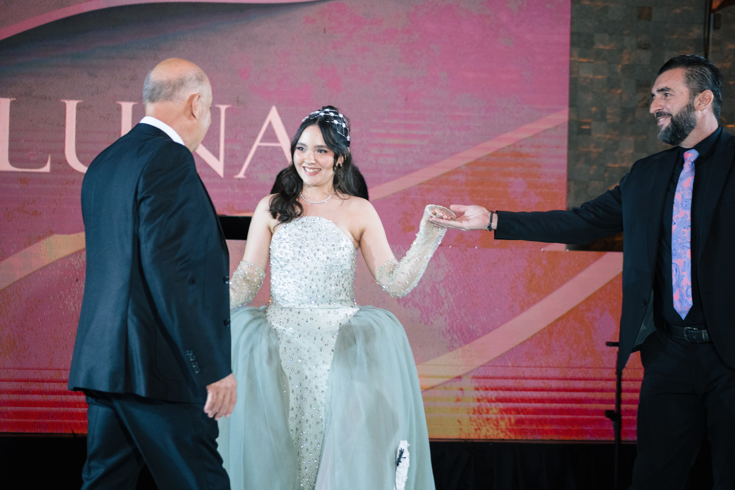 XV Luna. Wedding Photographer Ruth Preciado