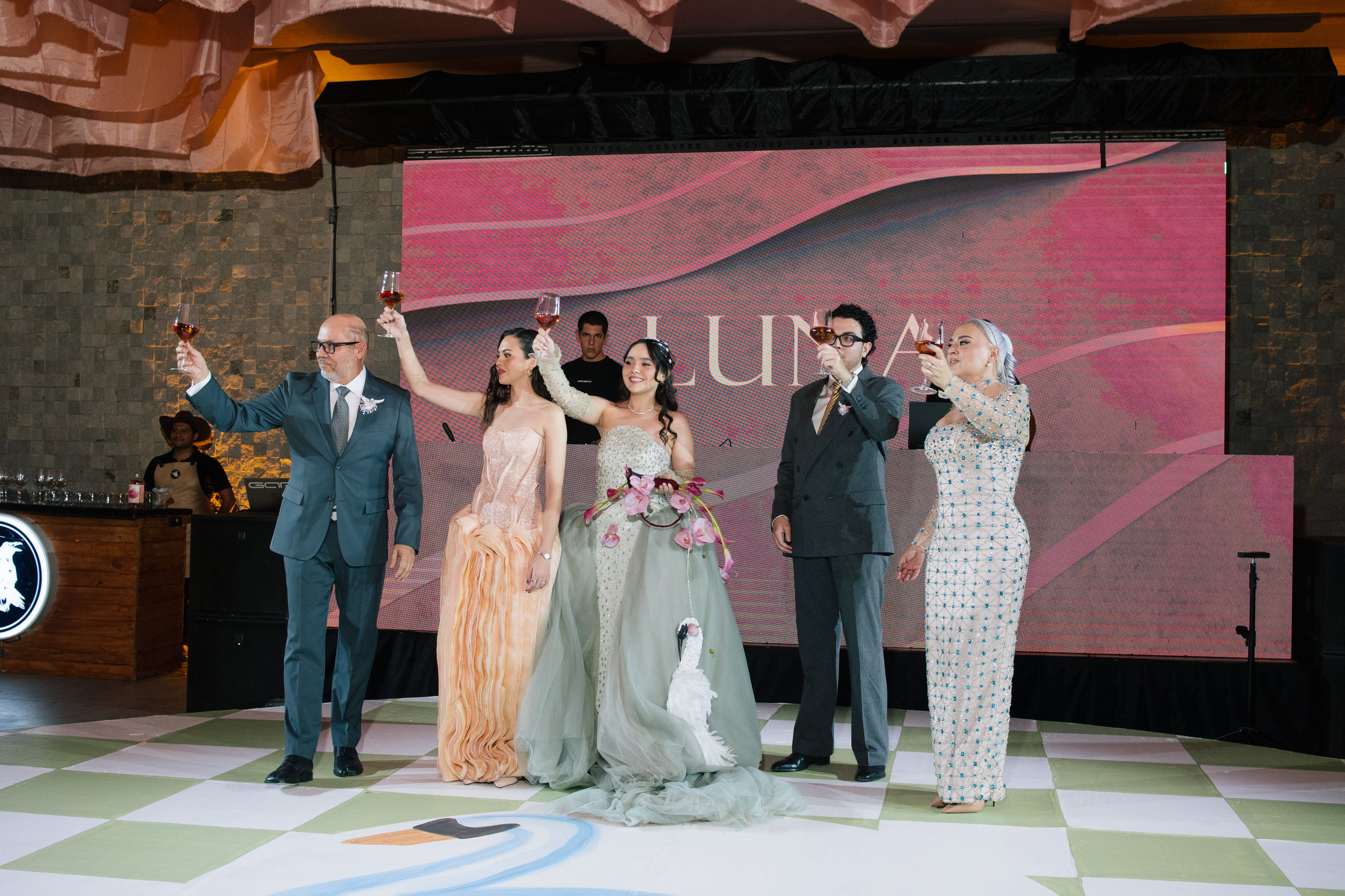 XV Luna. Wedding Photographer Ruth Preciado