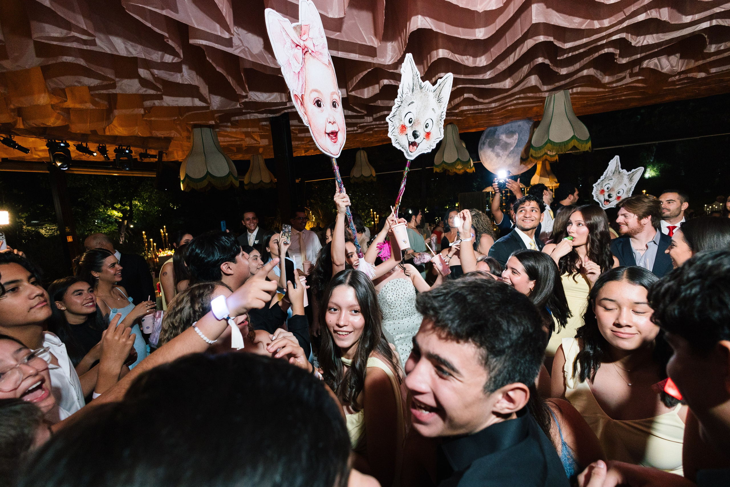 XV Luna. Wedding Photographer Ruth Preciado