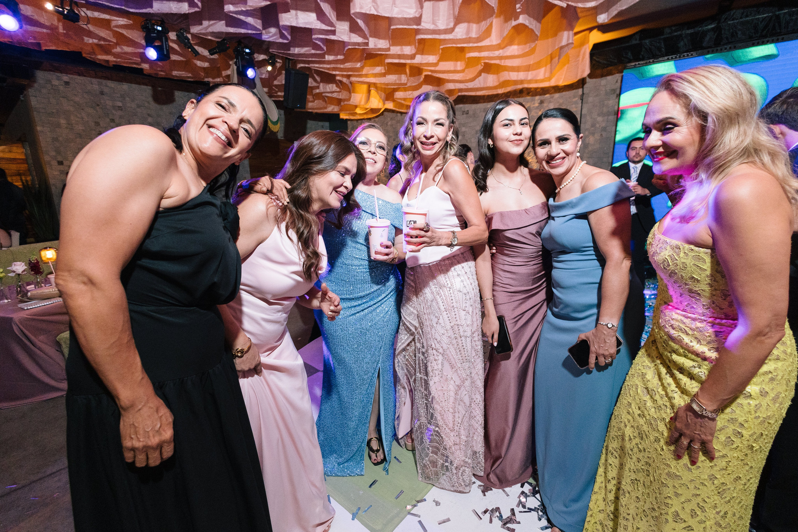 XV Luna. Wedding Photographer Ruth Preciado