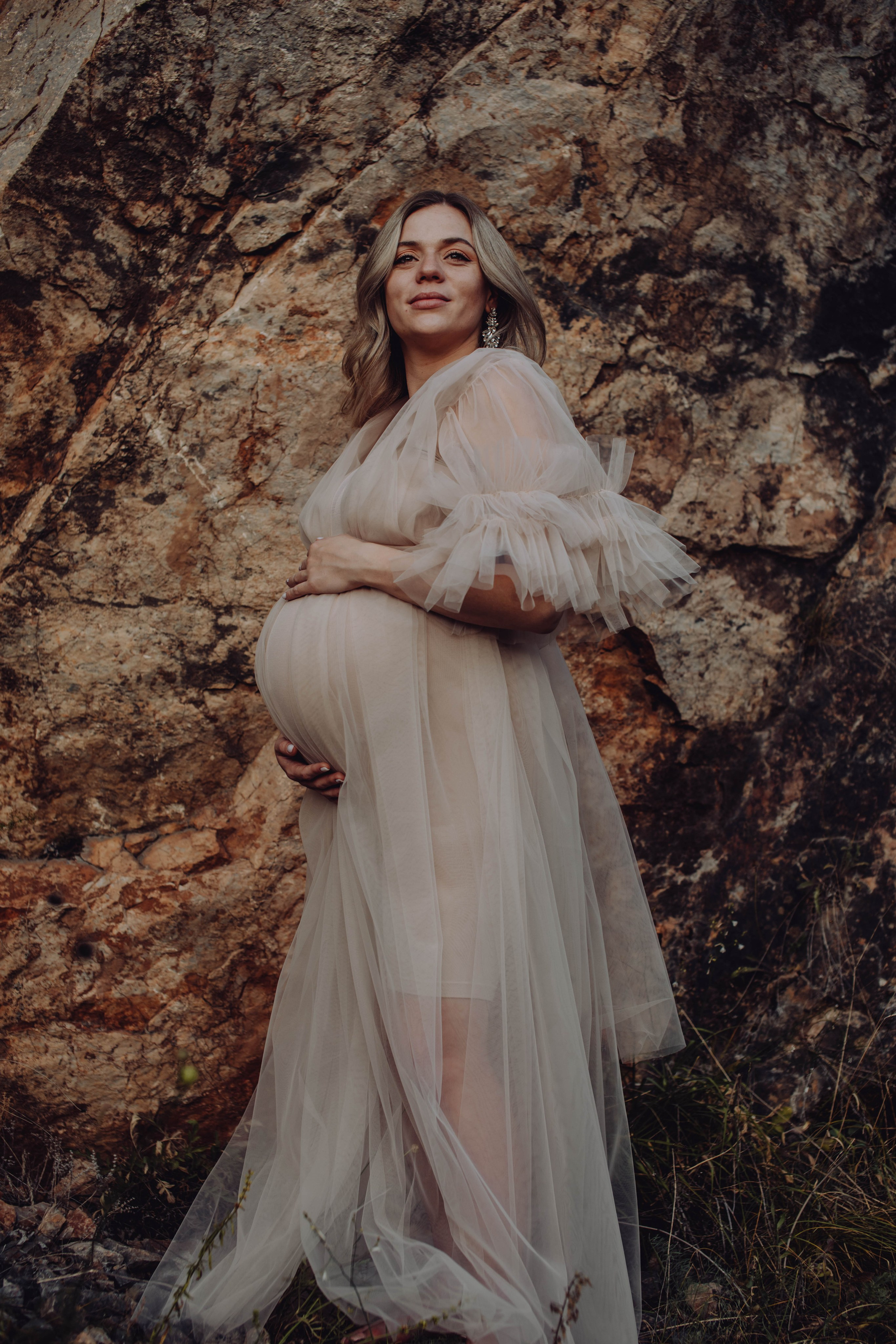 Alin & Diana. Wedding & couple photographer from Romania Rut Vetan