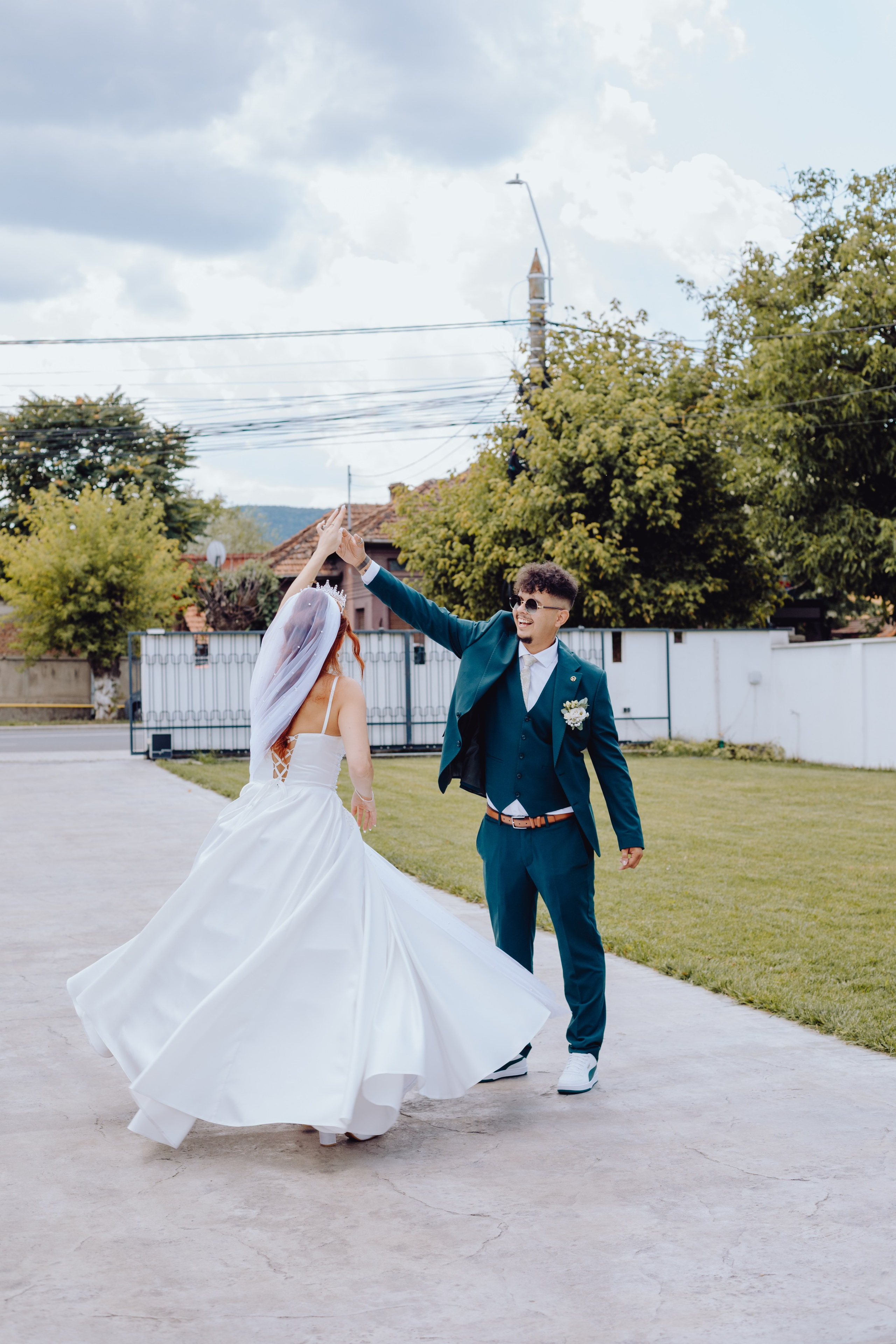 Paul & Maria. Wedding & couple photographer from Romania Rut Vetan