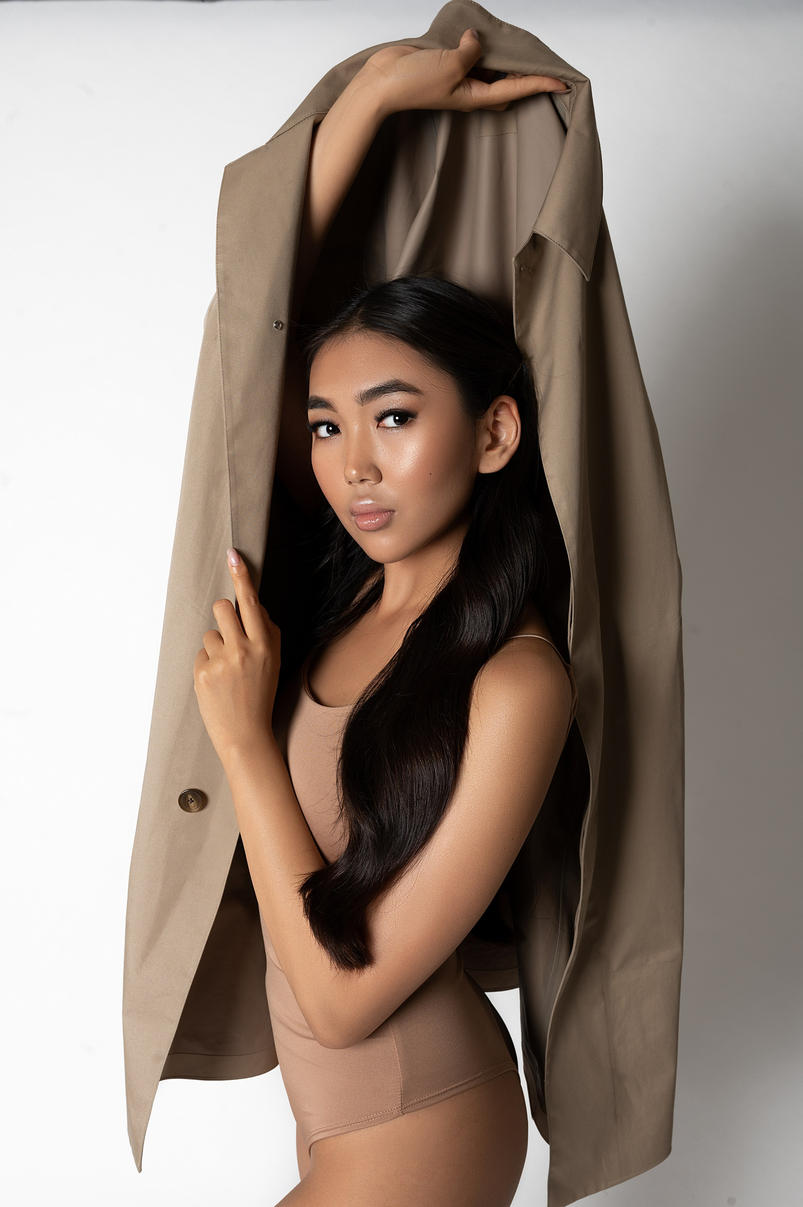 CannaXlife CBD products. ANNA-MARIA PHOTO CONTENT CREATOR — фотограф, эстет, художник и визуальный эксперт в Instagram, работающий в Праге