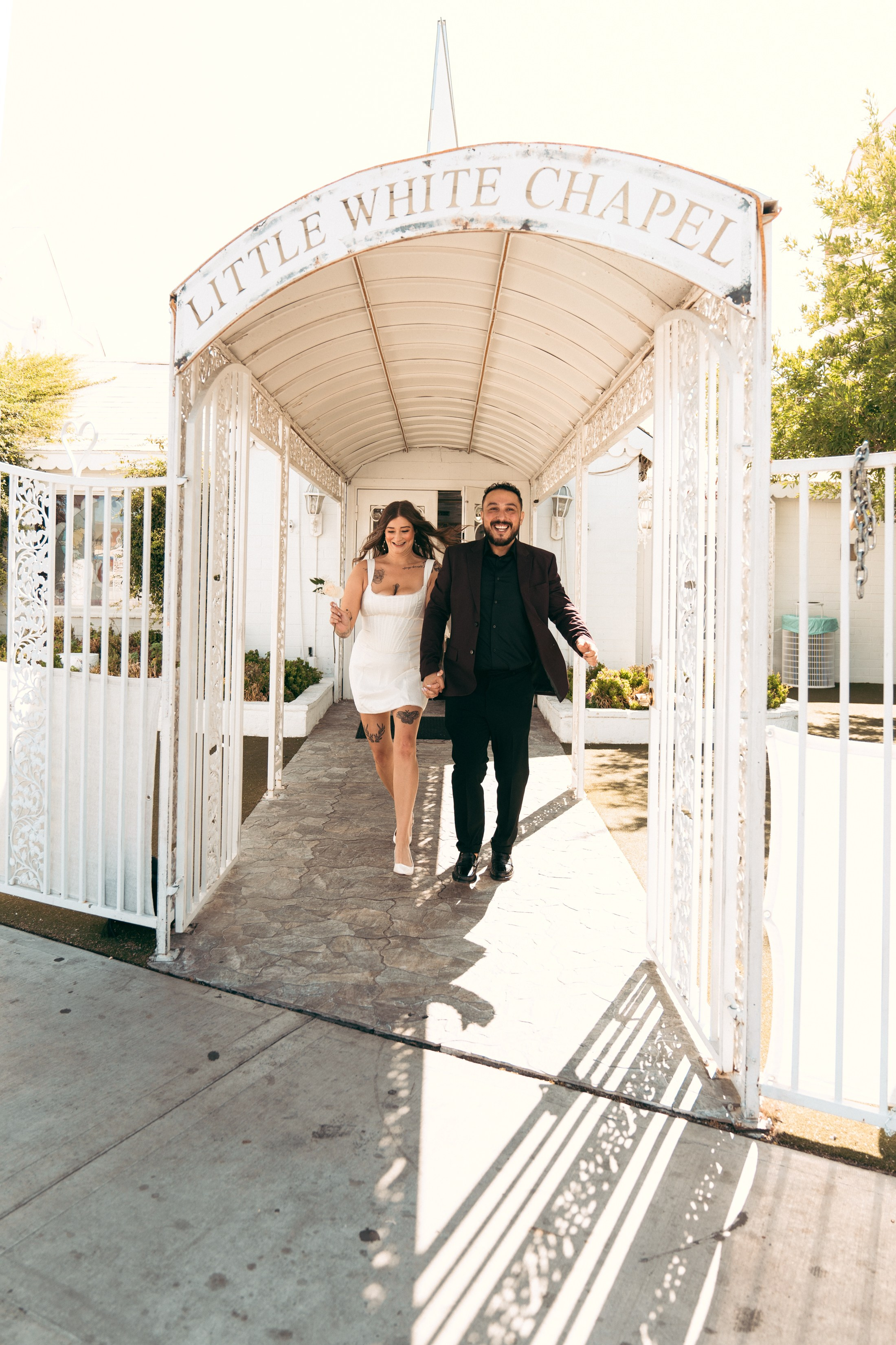 Erin&Jonathan. Wedding & elopement photographer Viktoriya Kravtsov. Las Vegas