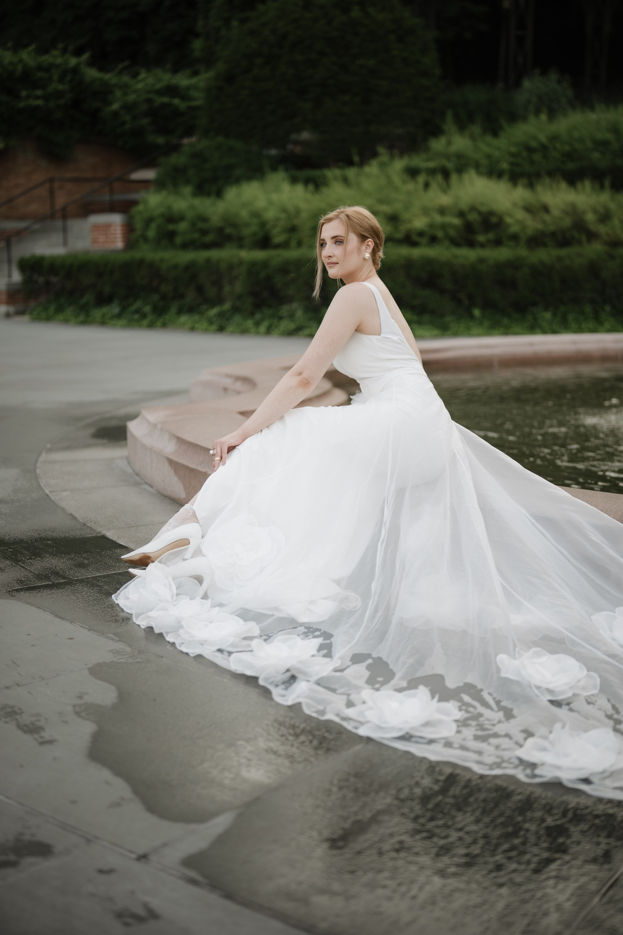 Natalie as a Runaway bride. Portrait and wedding photographer in New York