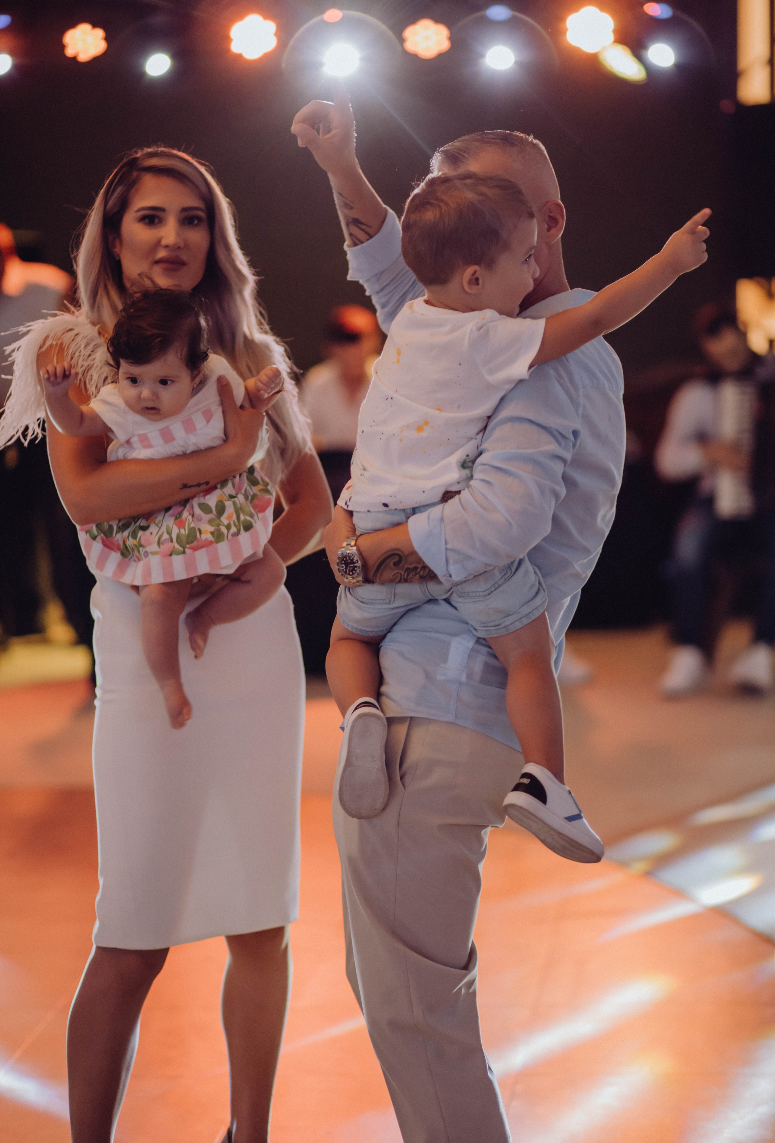 Zaira. Wedding & couple photographer from Romania Rut Vetan