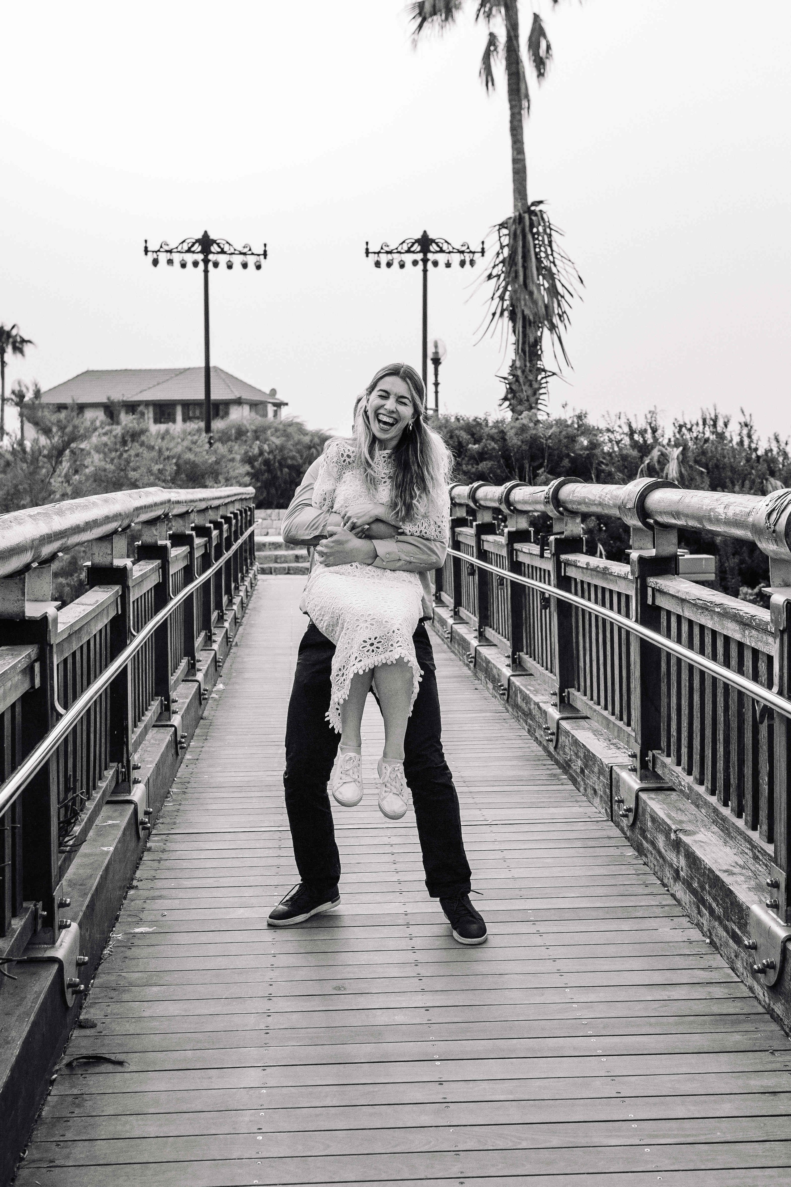 LOVERS IN JAFFO. PHOTOGRAPHER IN ISRAEL