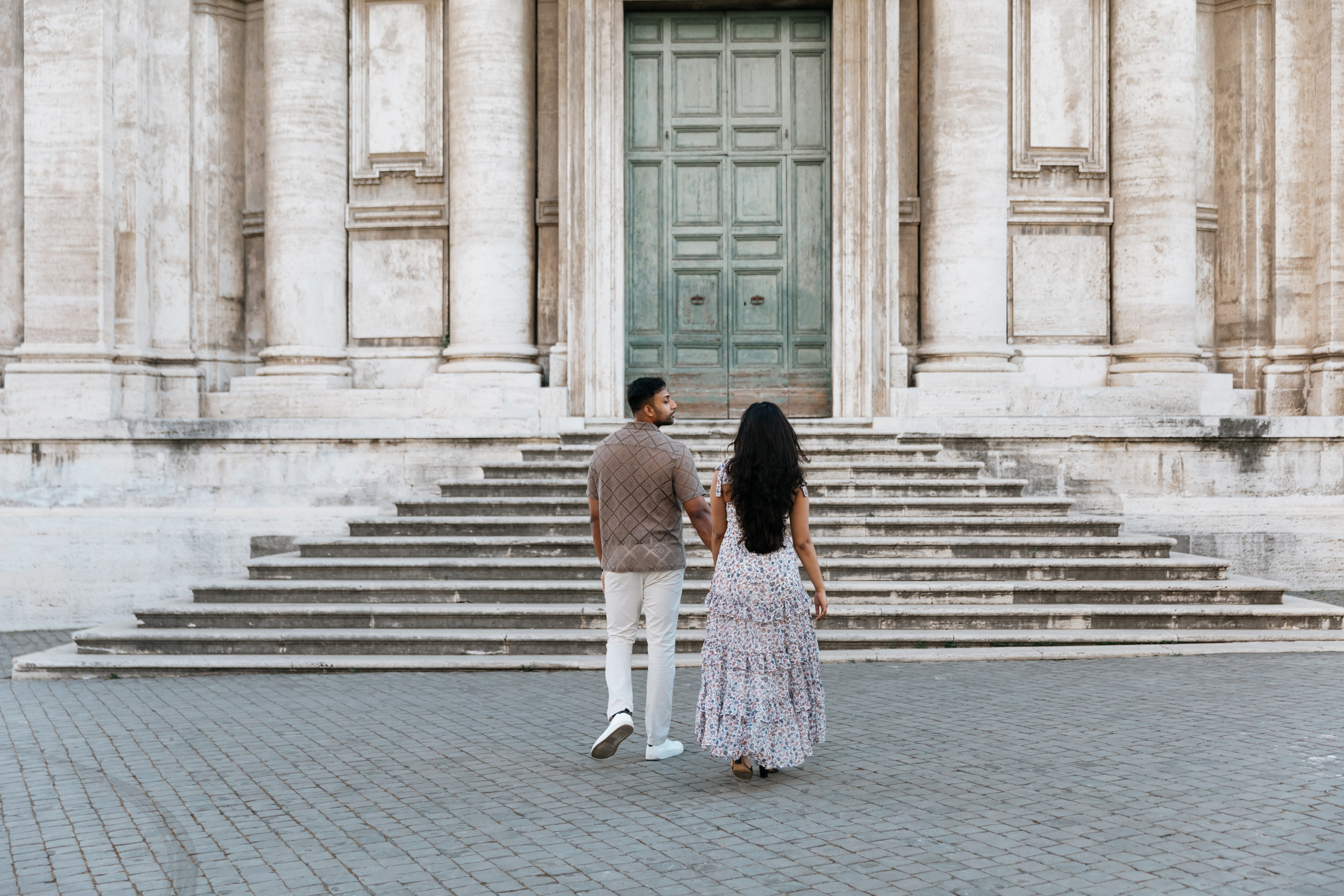 Couple photoshoot in Rome. Photographer in Rome