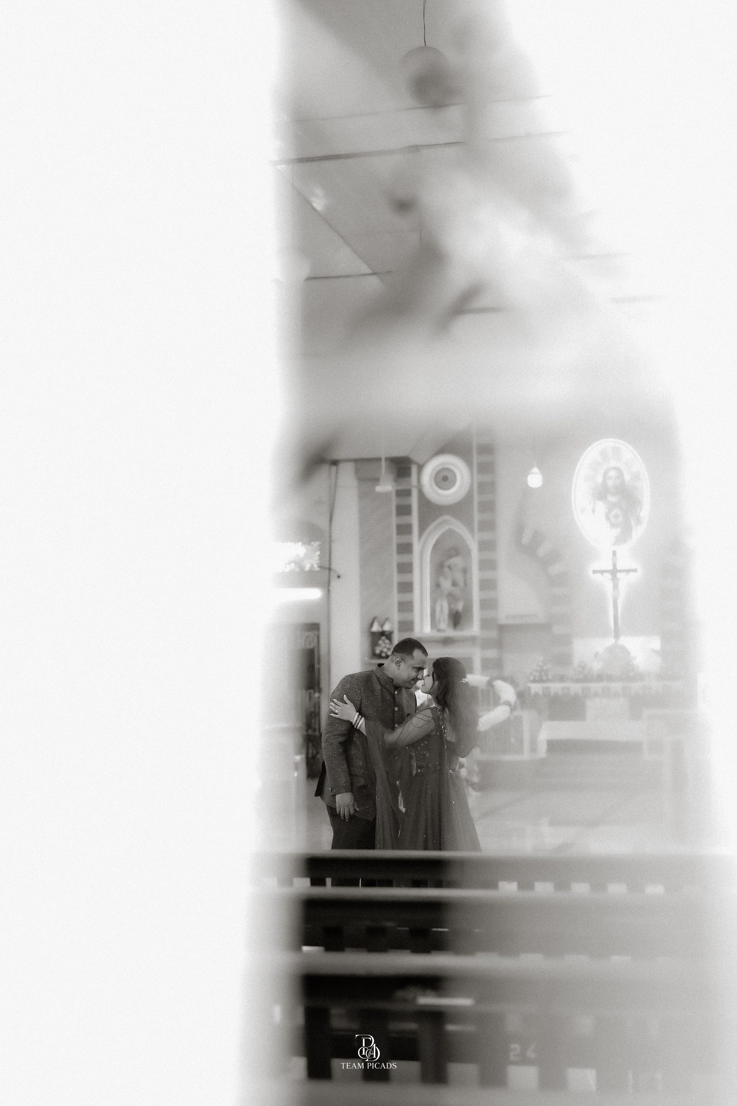 PETER + SHIPLA. TEAMPICADS | Wedding Photography in Calicut, Bangalore & Anantapur