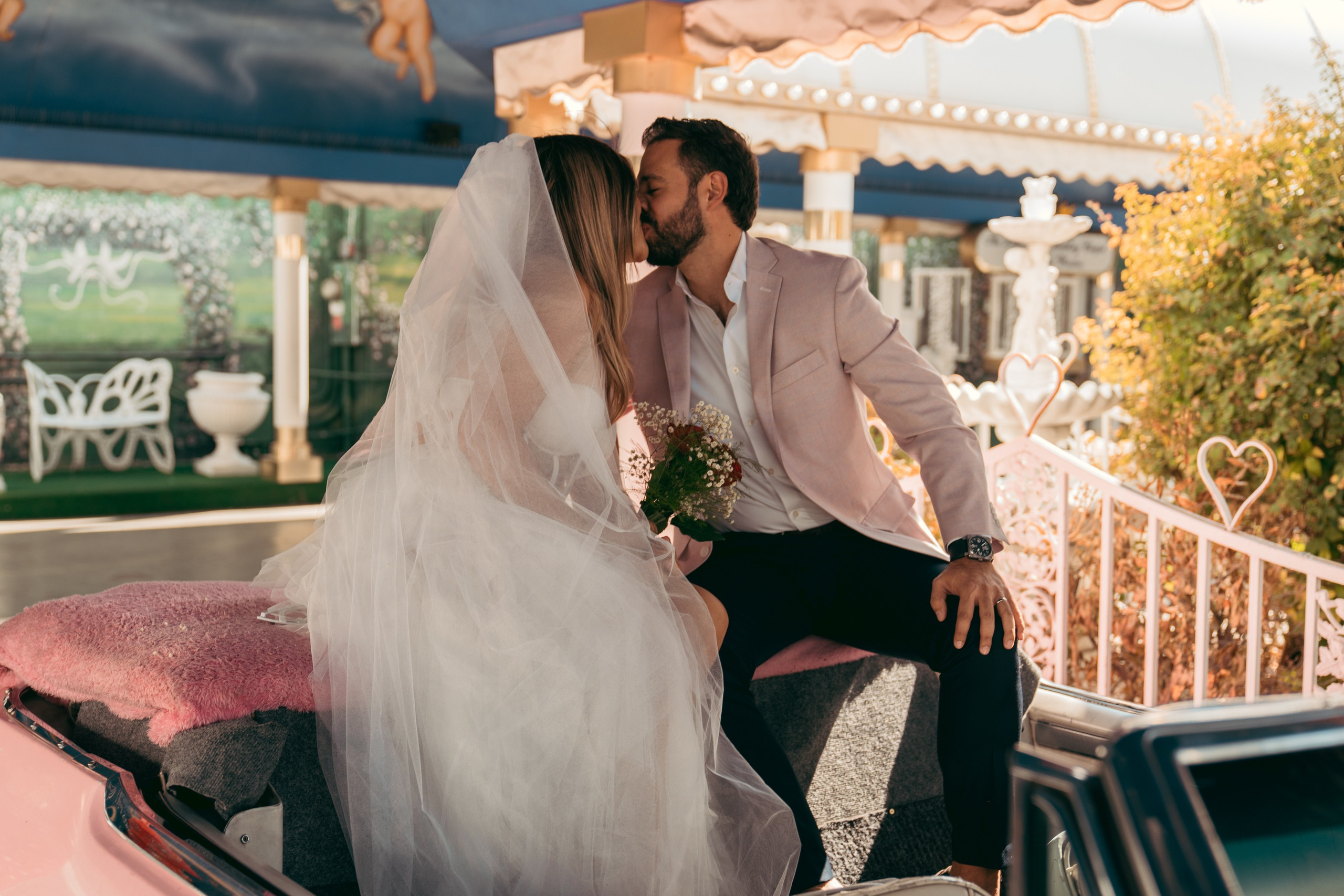 Paulina&Manuel. Wedding & elopement photographer Viktoriya Kravtsov. Las Vegas