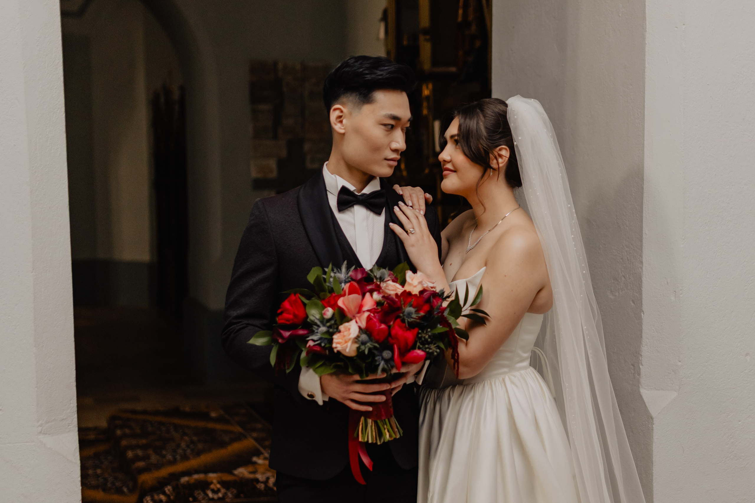 Mani & Paula. Fotograf de nunta — documenting your love story with a touch of editorial — wedding photographer