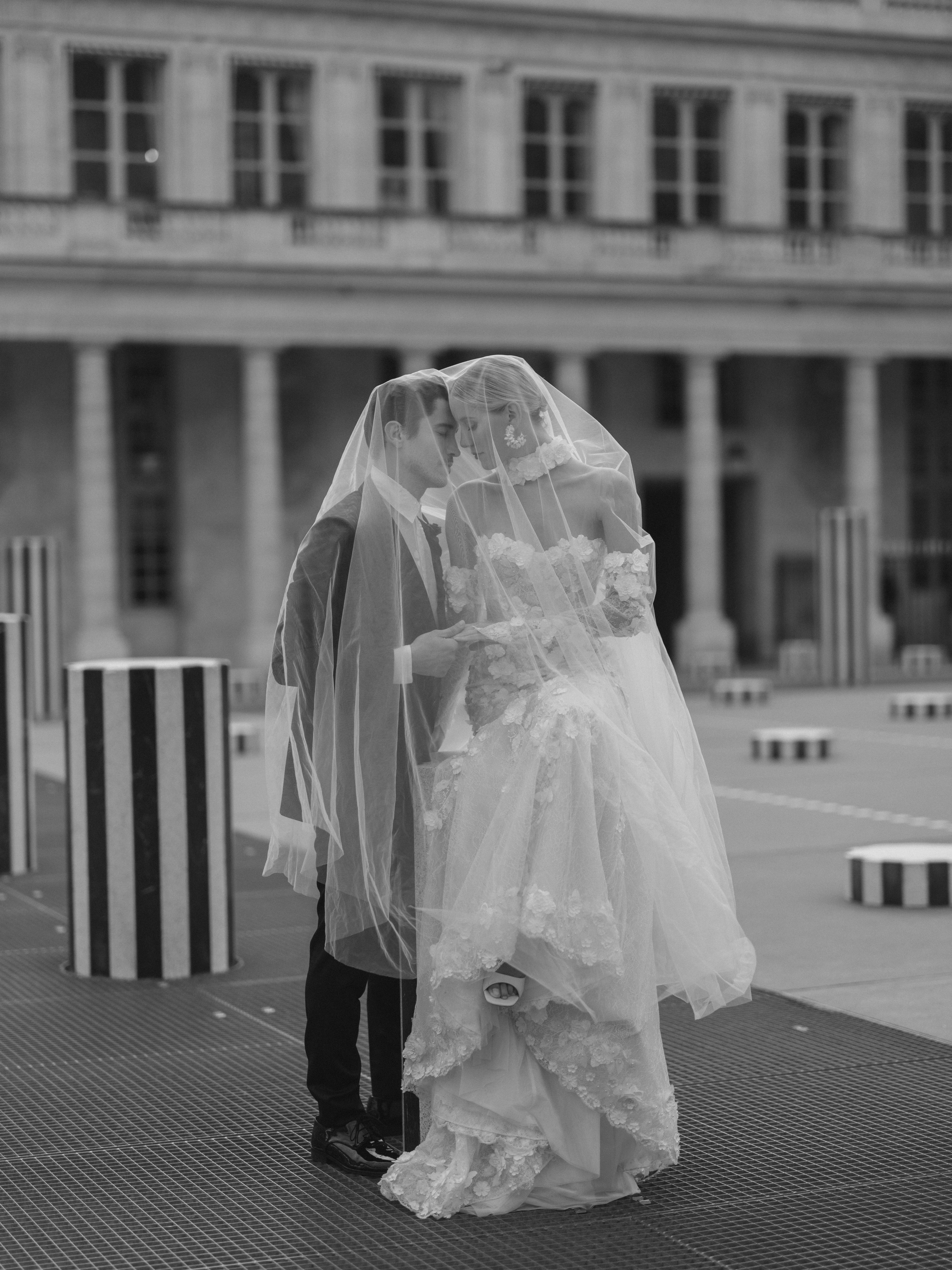 Paris Elopement Photography | Romantic Wedding Photos in Paris