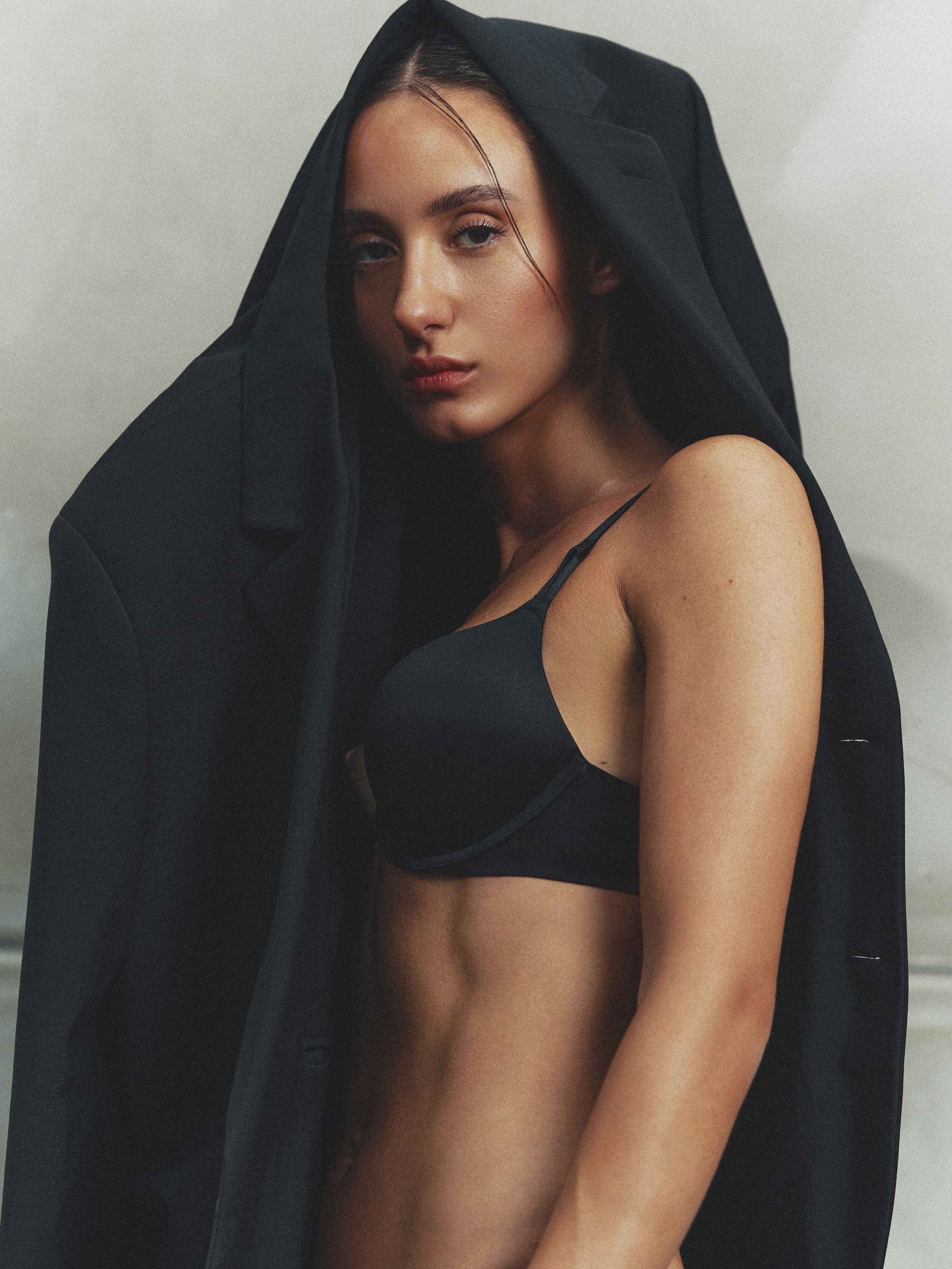 #E51. Alisha Geva | Photographer in Dubai
