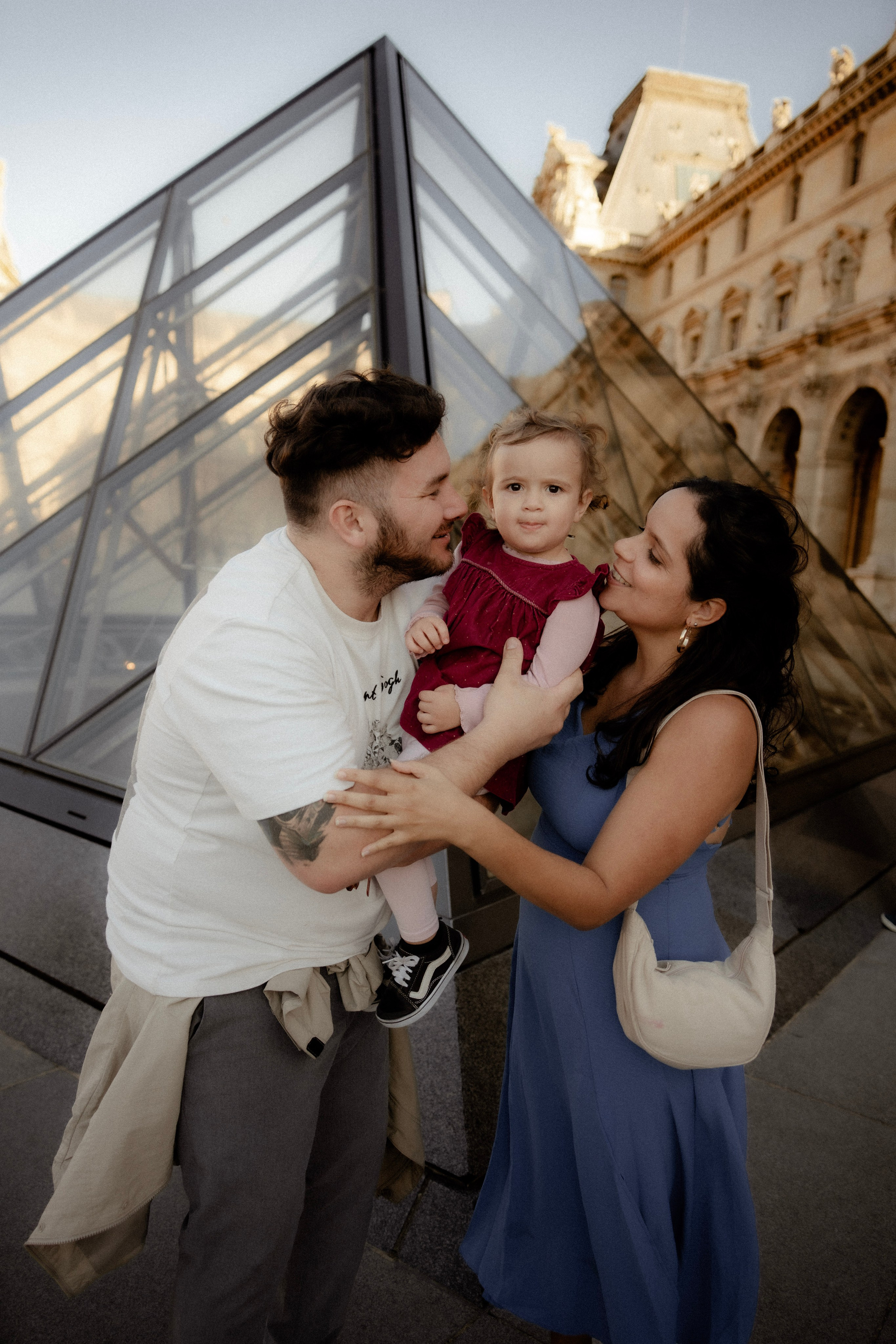 Love on Streets of Paris. Everwarm Photo and Video Studio