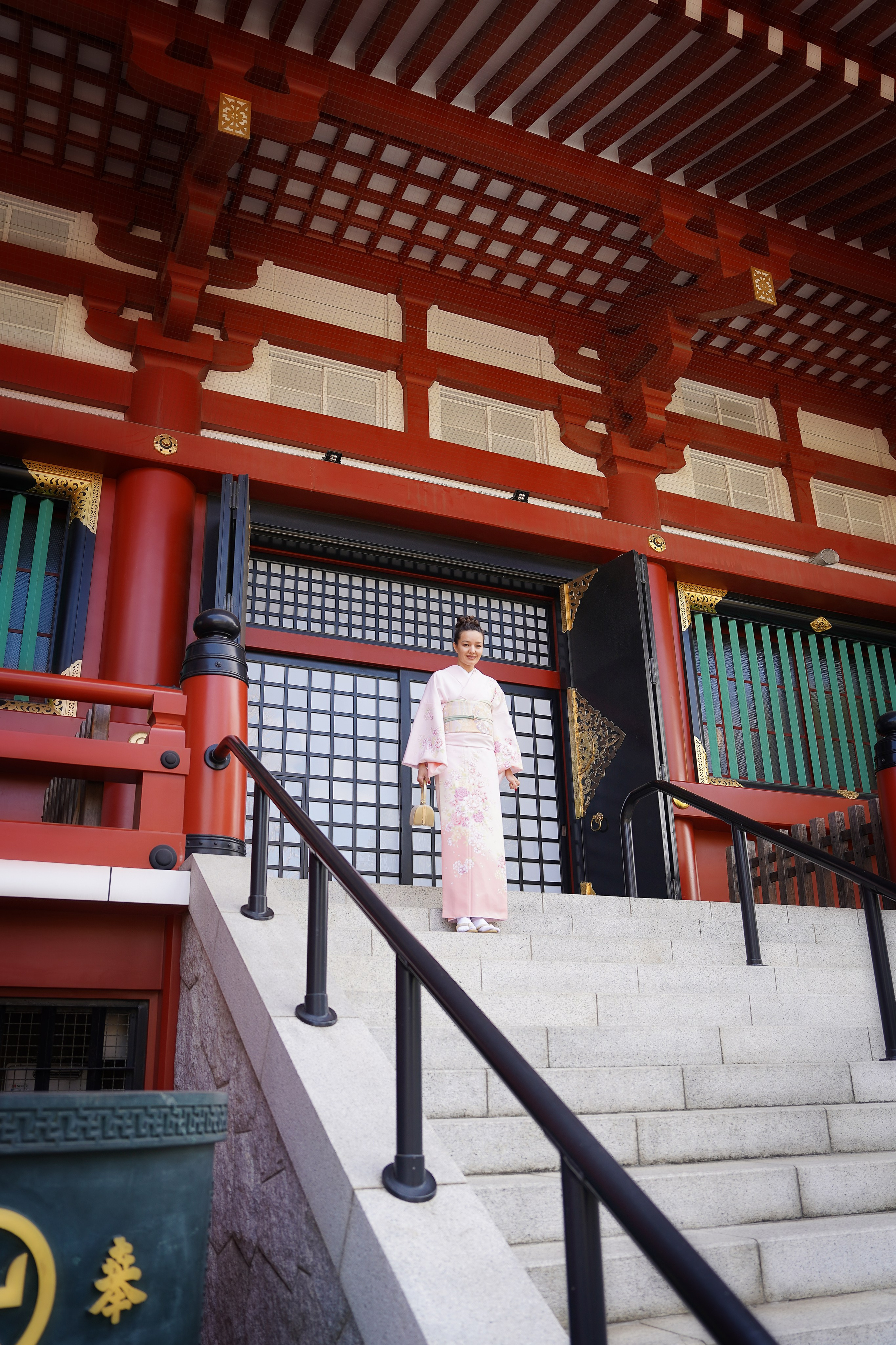 Khusnora. Фотограф в Токио Япония