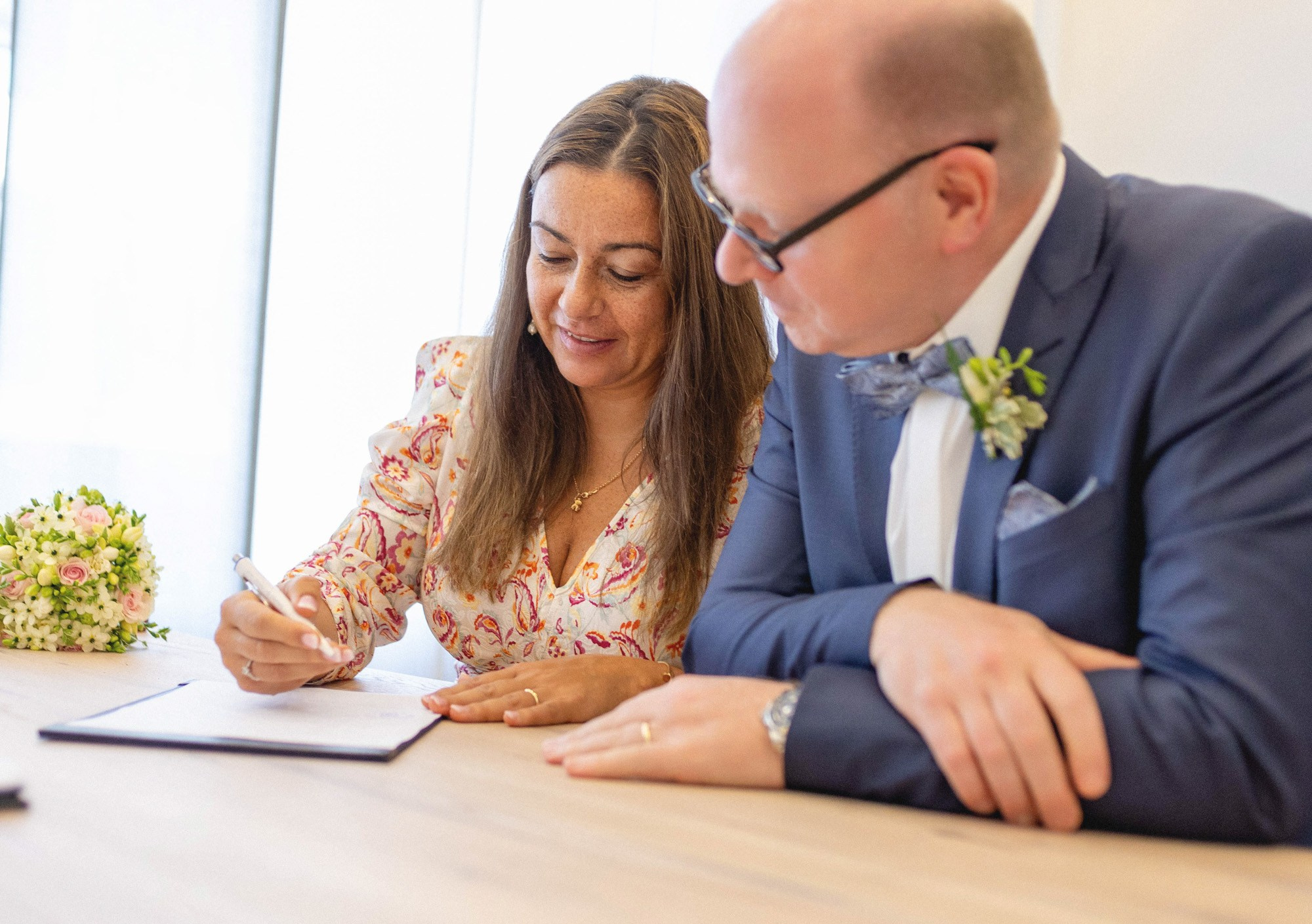 Die Liebe in Bildern: Hochzeitsfotografie mit Simone und Mattias als Protagonisten.