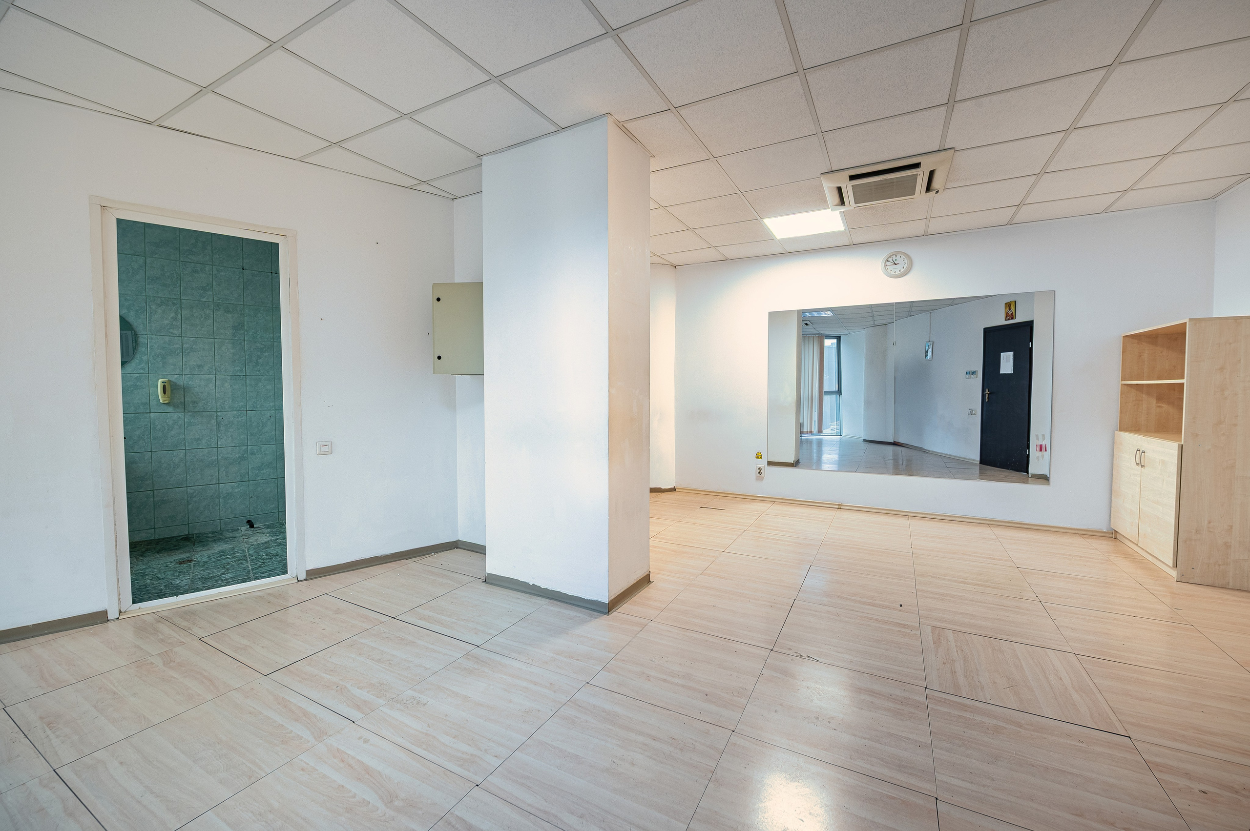 Clădire Birouri. Andrei Samuel – Fotograf București | Evenimente, Studio, Imobiliare, Produs