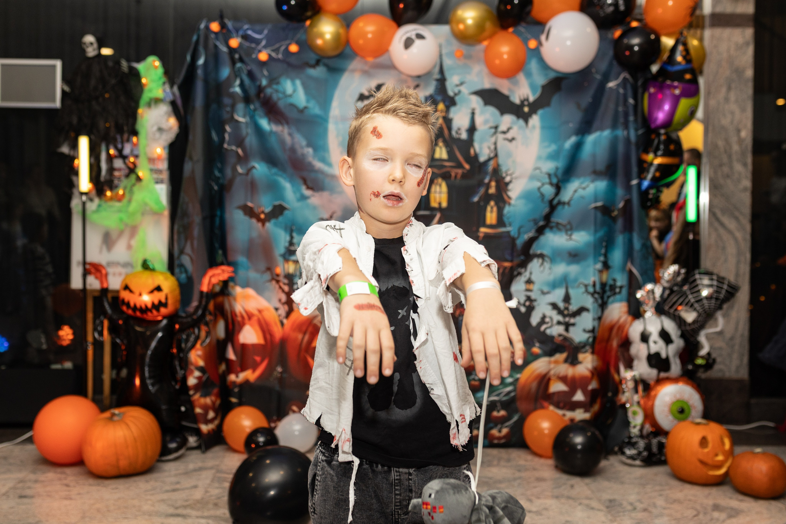 Leo dance studio Helloween 2025. Семейный и детский фотограф в Варшаве Мила Бобровская